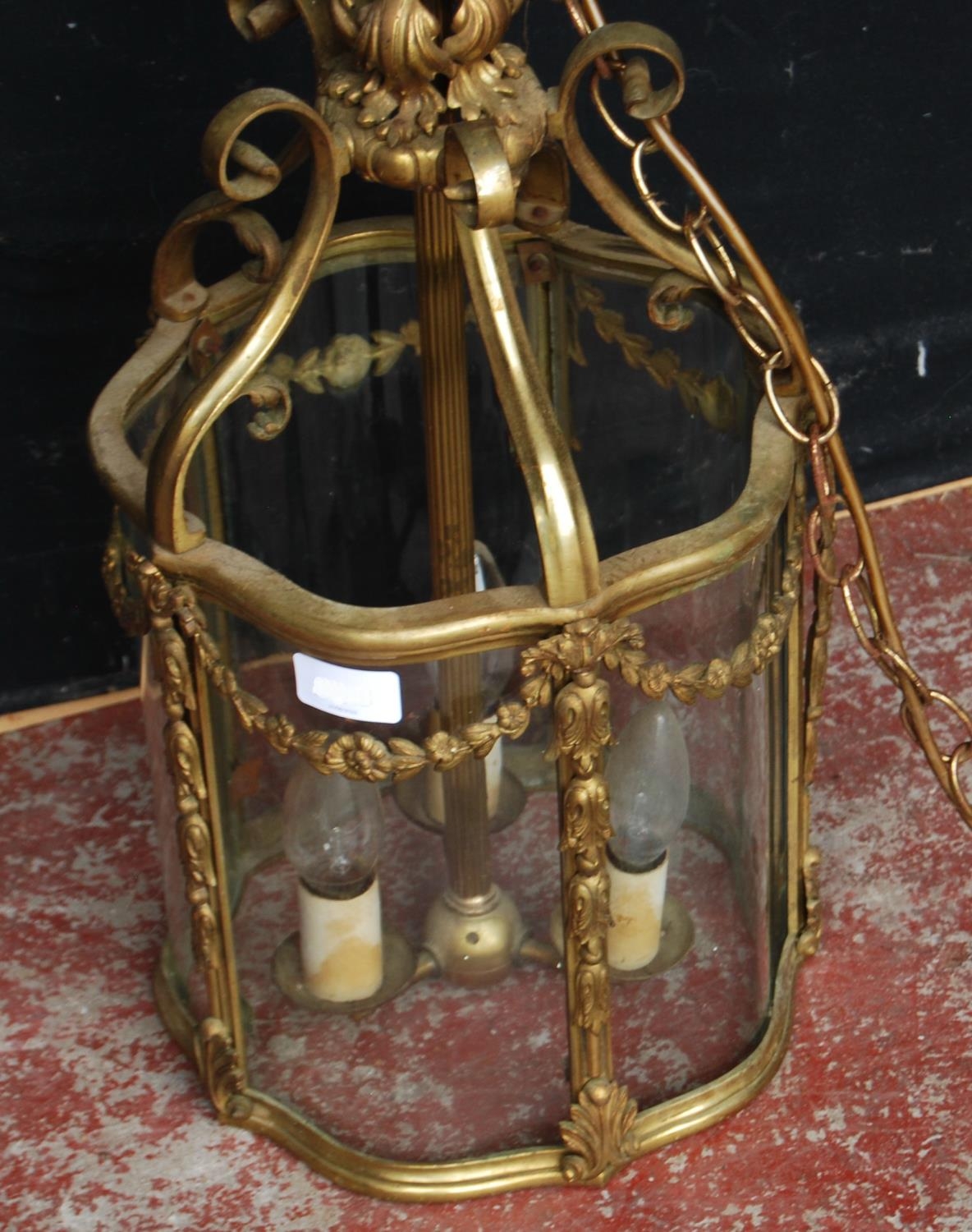 French-style gilt metal and glass lantern hall light, the cylindrical-shaped light decorated with - Image 3 of 3