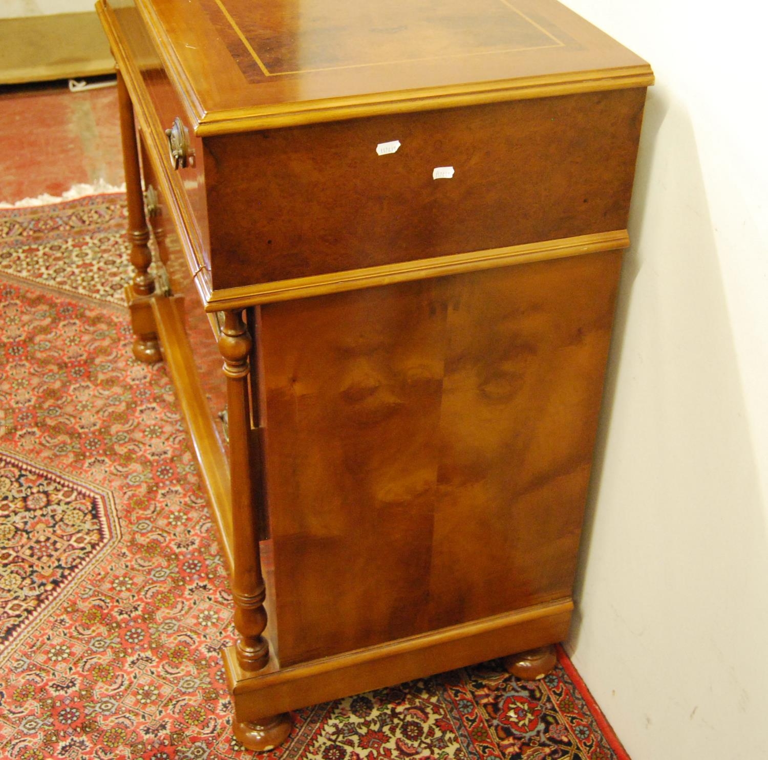 French-style reproduction walnut secrétaire chest of drawers, with a fall front secrétaire drawer to - Image 5 of 5