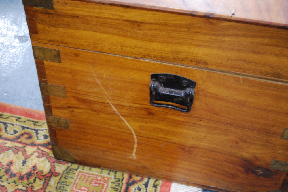 19th century brass-bound camphorwood blanket chest, the hinged top with brass handle, painted - Image 13 of 15