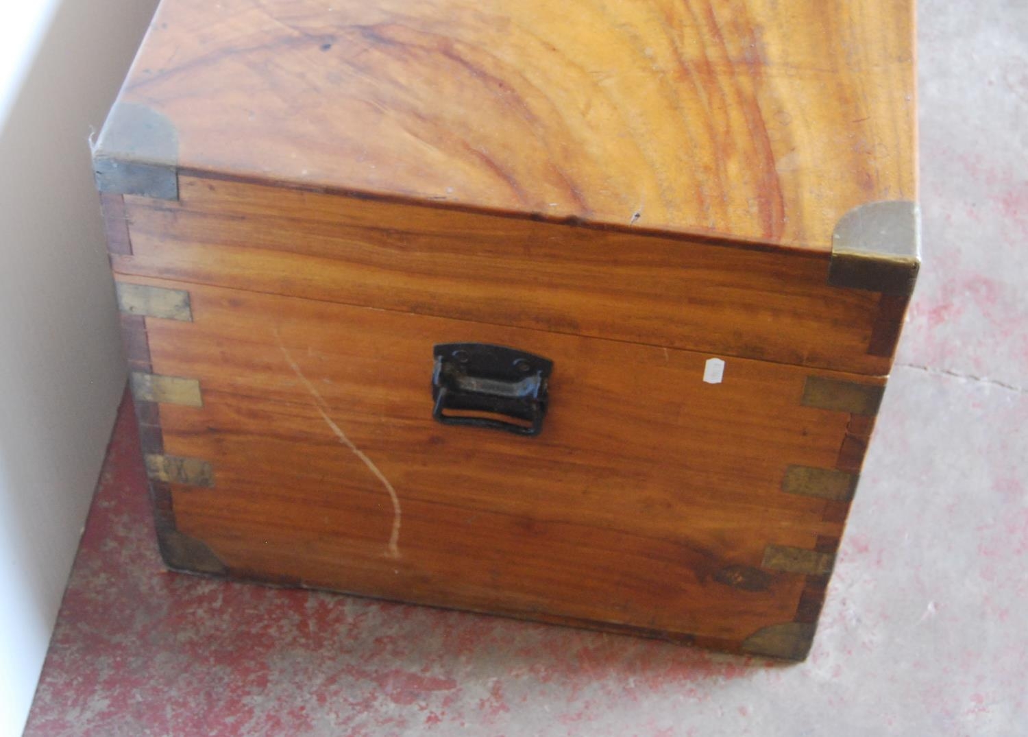 19th century brass-bound camphorwood blanket chest, the hinged top with brass handle, painted - Image 5 of 15