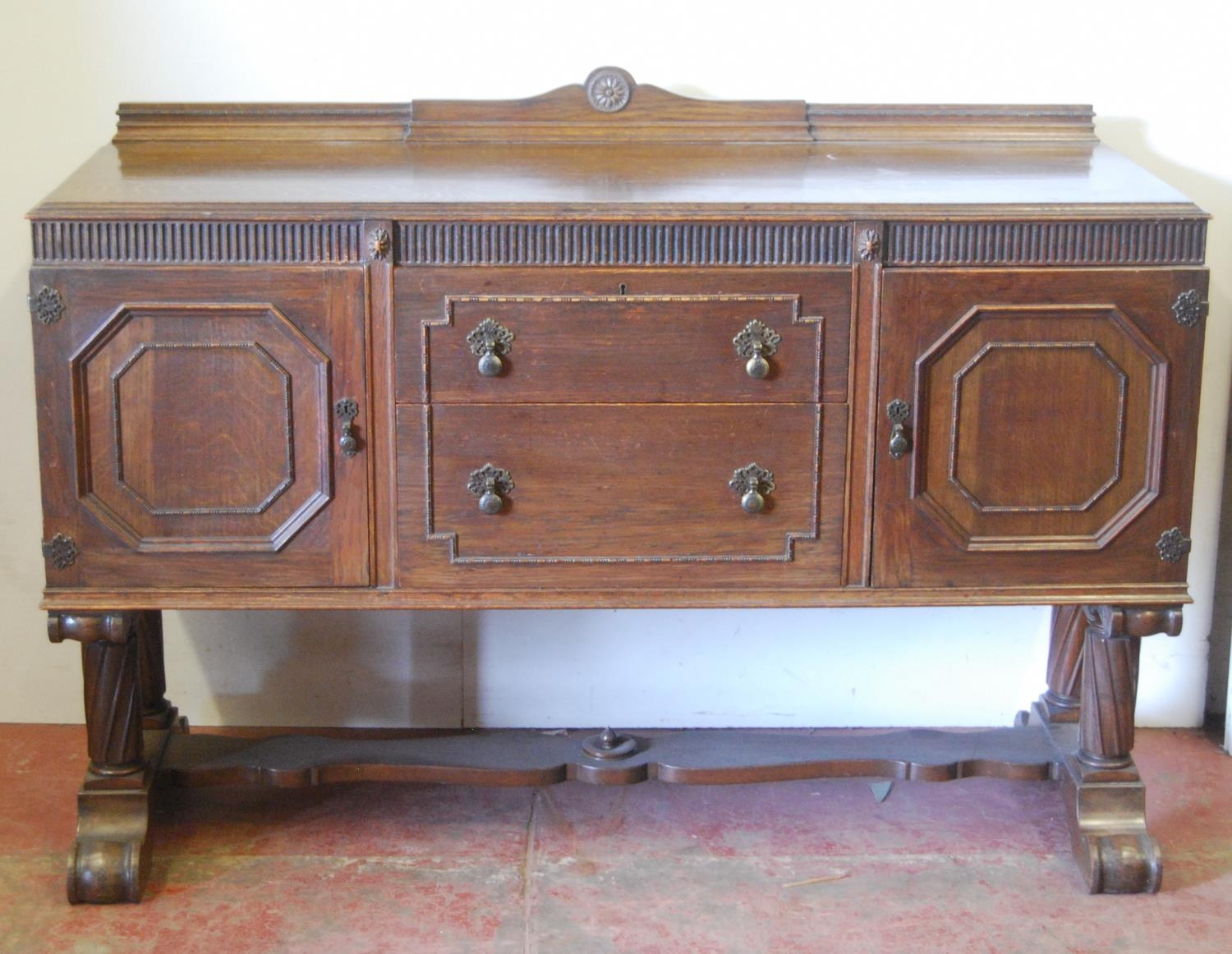 Oak ten-piece dining room suite, comprising a sideboard, pull-out extending dining table and eight - Image 2 of 14