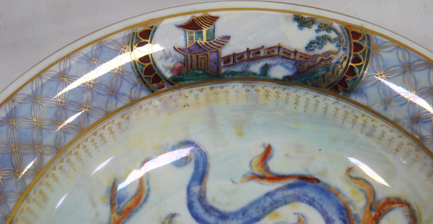 Wedgwood lustre bowl decorated with a dragon to the well and panels of pagodas to the border, 5cm - Image 4 of 8