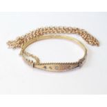 Gold hinged bangle, Chester 1900, and a necklet, both 9ct, 10.9g.  (2)