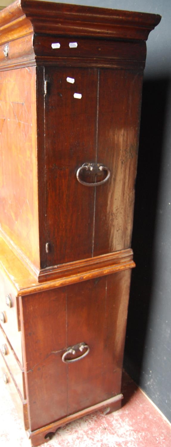 Early 18th century Queen Anne walnut cabinet on chest, the cabinet top with a long drawer above - Image 14 of 16