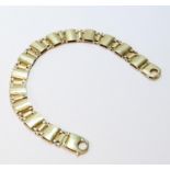 18ct gold Fibo bracelet of variegated baton links, '750', 26g.