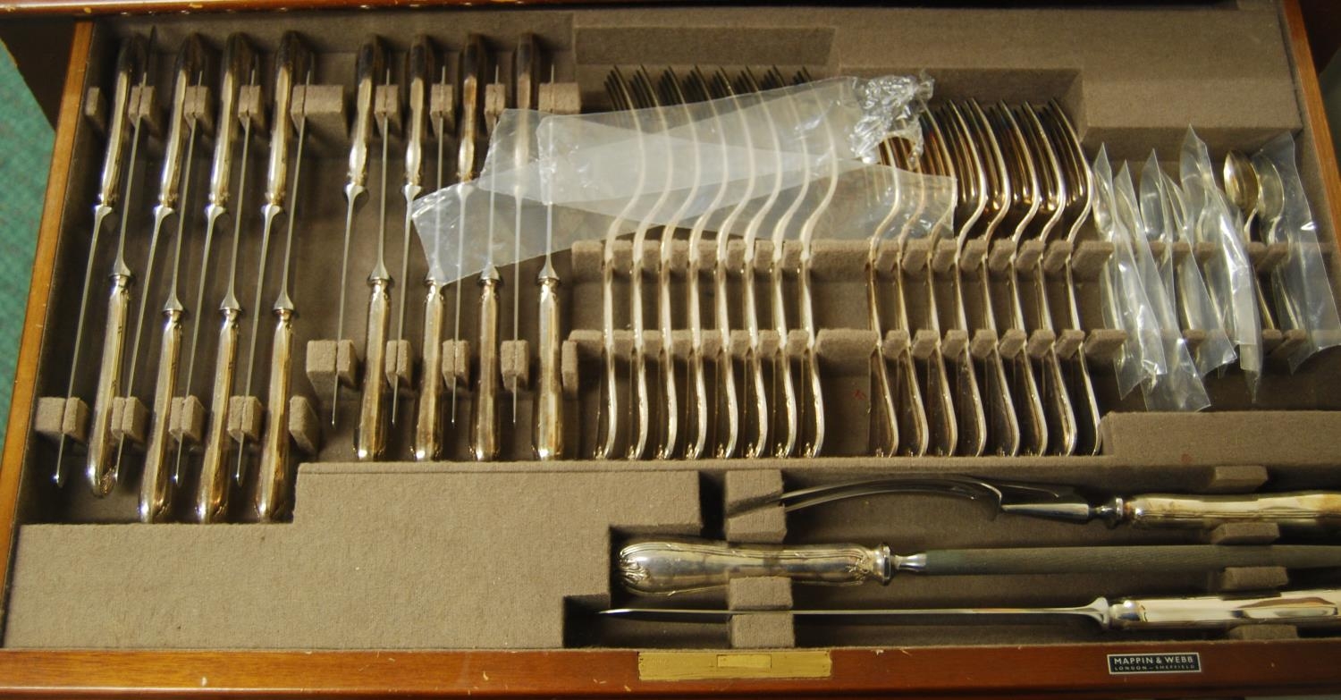 Mappin & Webb service for eight, of tied reed pattern, in sapele two-drawer table canteen on - Image 6 of 8