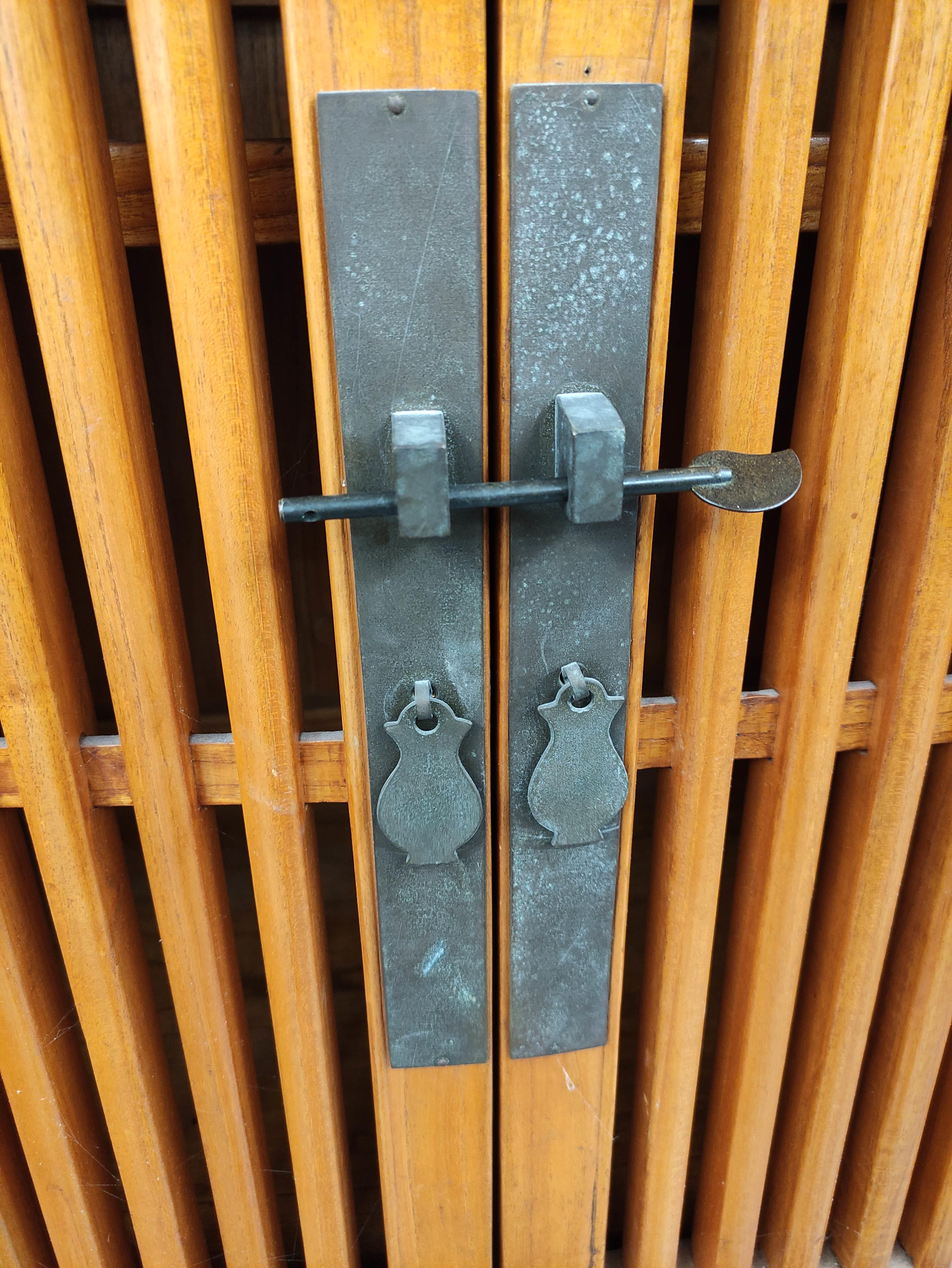 Chinese elm food cupboard, with large slatted doors enclosing a shelved interior with metal - Image 2 of 4