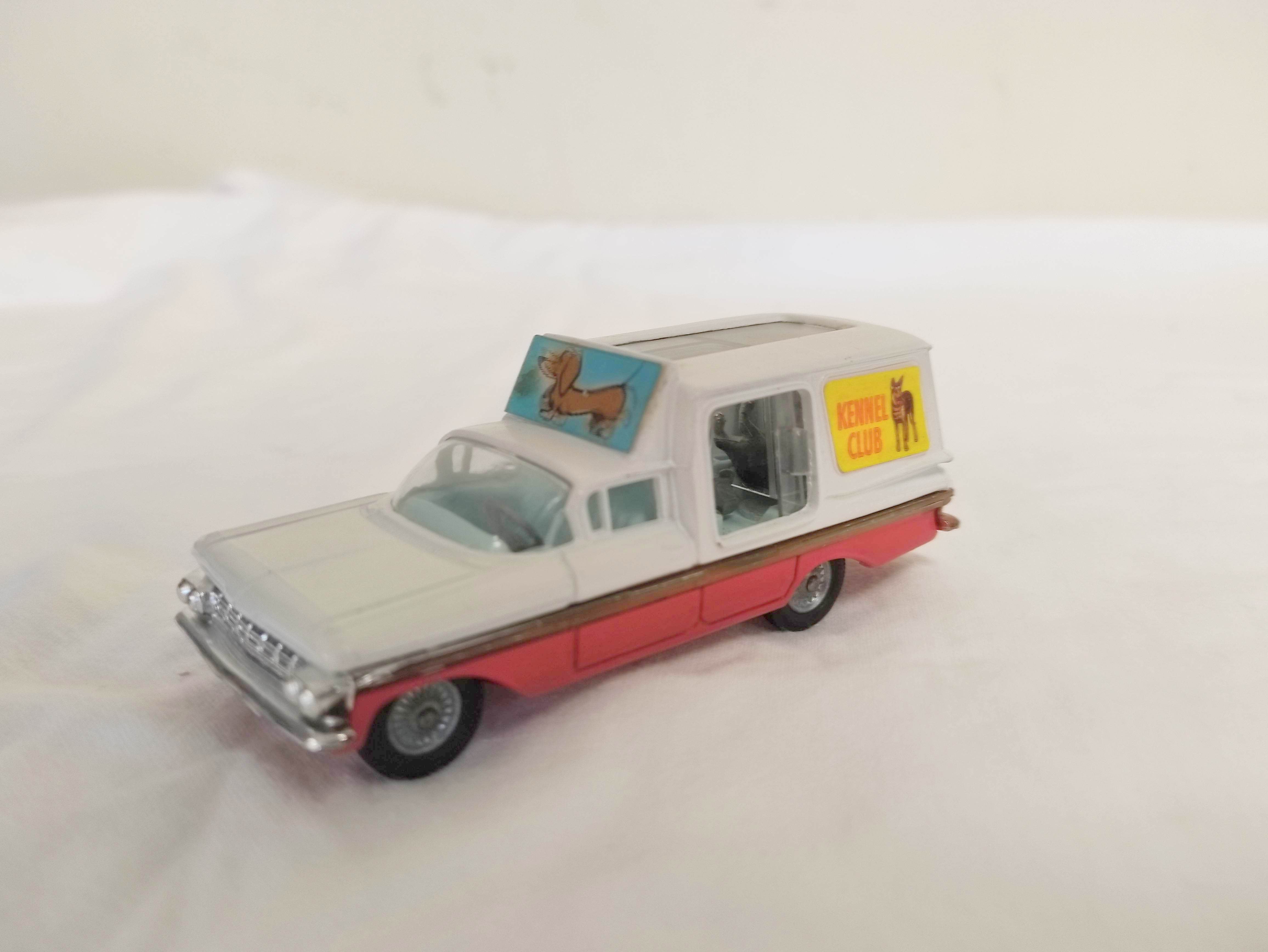 Corgi Toys- Collection of seven boxed Corgi model cars to include no 486 Kennel Service Wagon with - Image 9 of 15