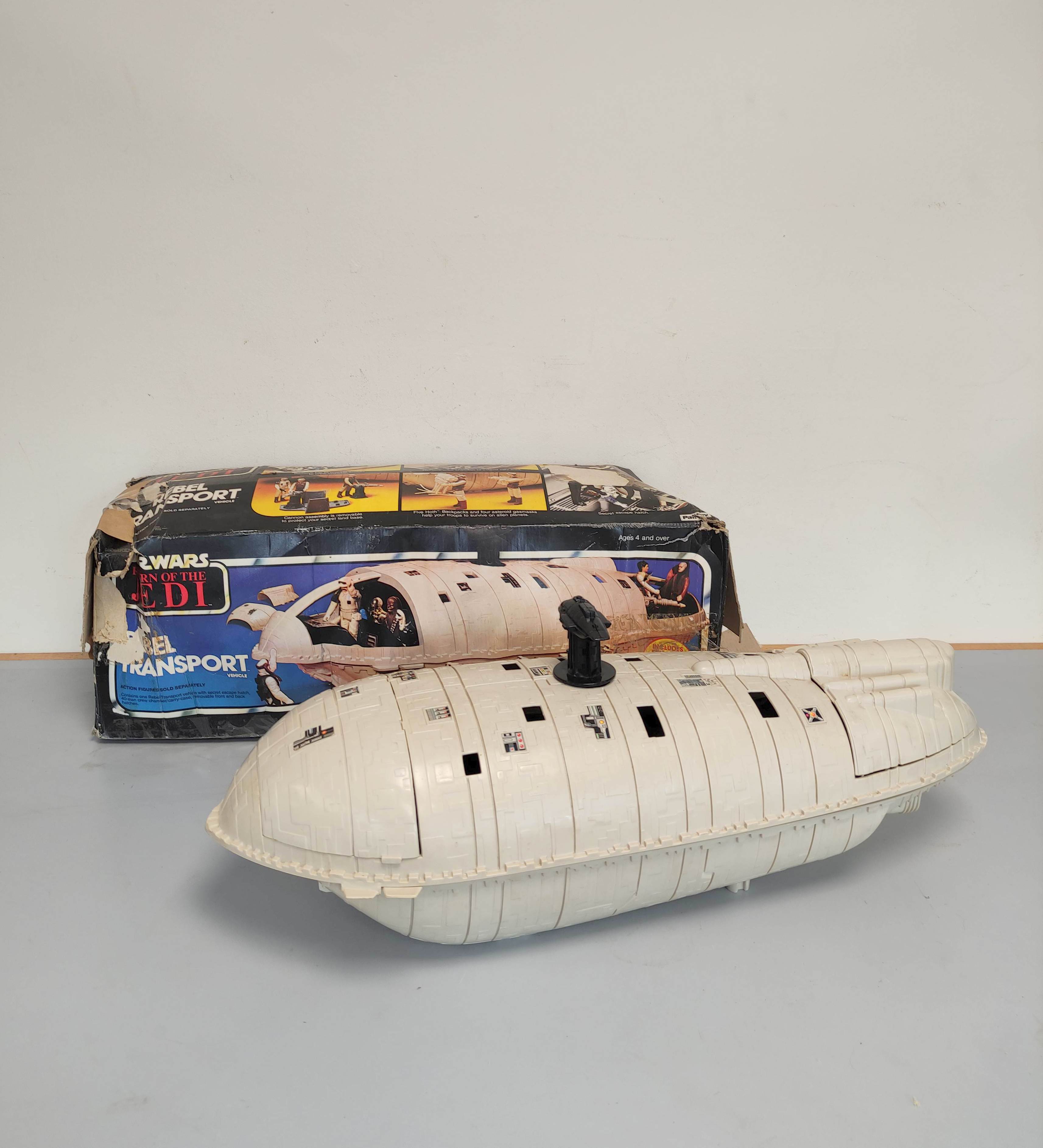 Star Wars- 1983 Return Of The Jedi Rebel Transport Vehicle by Kenner Toys with defective box, and - Image 3 of 9