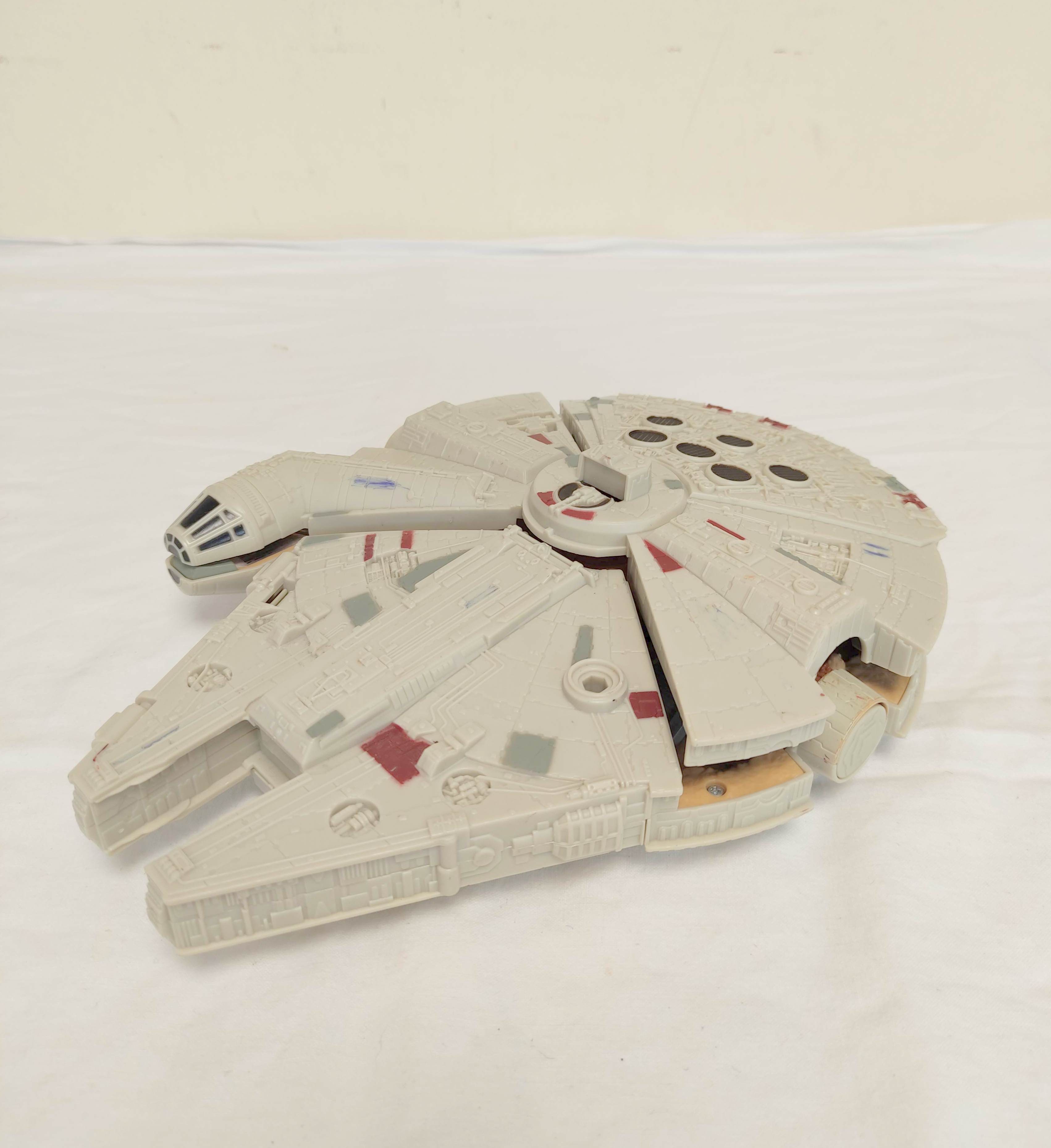 Star Wars. The Force Awakens action figures to include four Millenium Falcon spacecrafts one by - Image 3 of 7