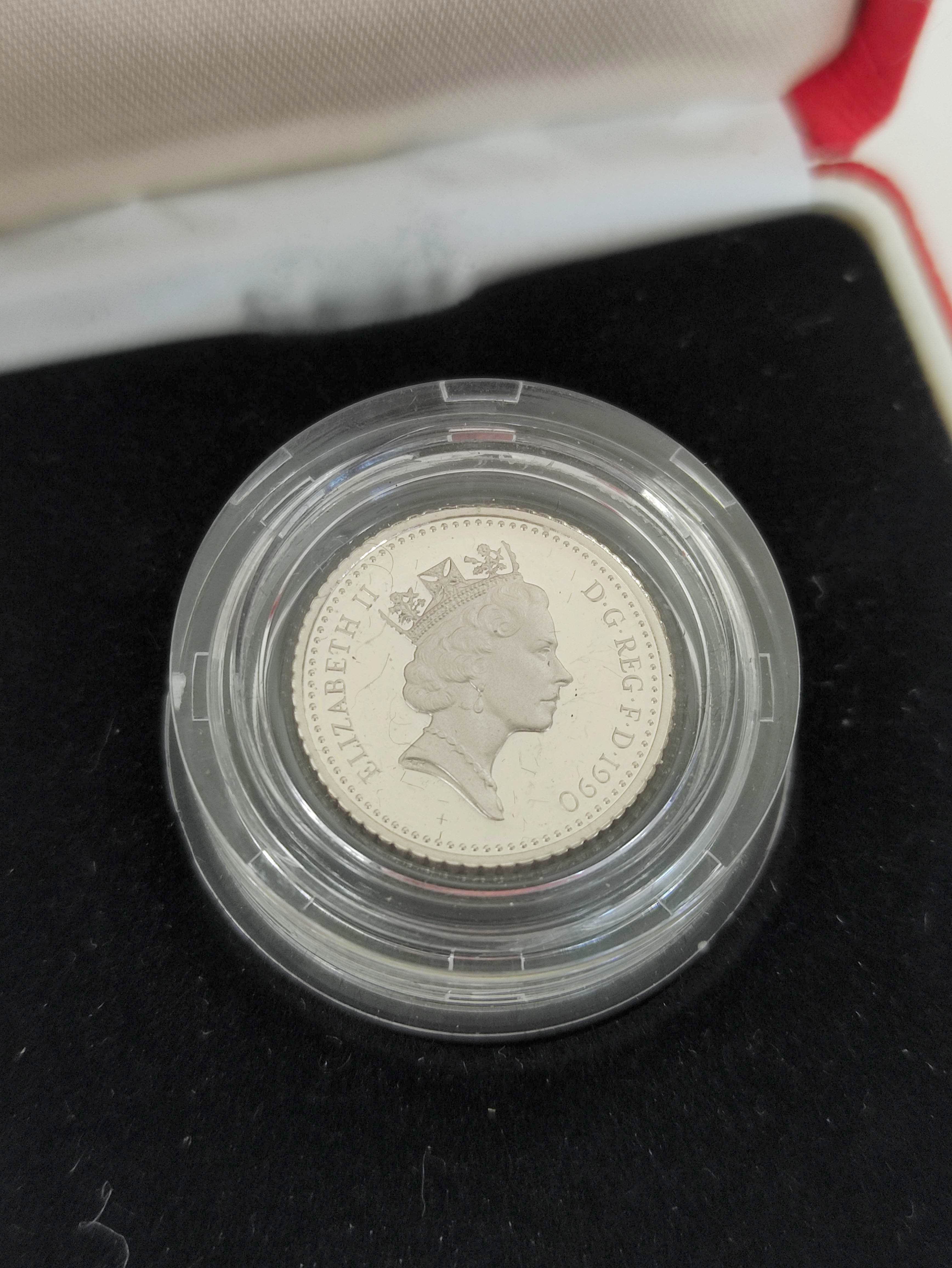 Great Britain- Proof coins to include a 2008 proof silver £1 coin, 1990 silver 5p, 2016 Olympics - Image 4 of 10