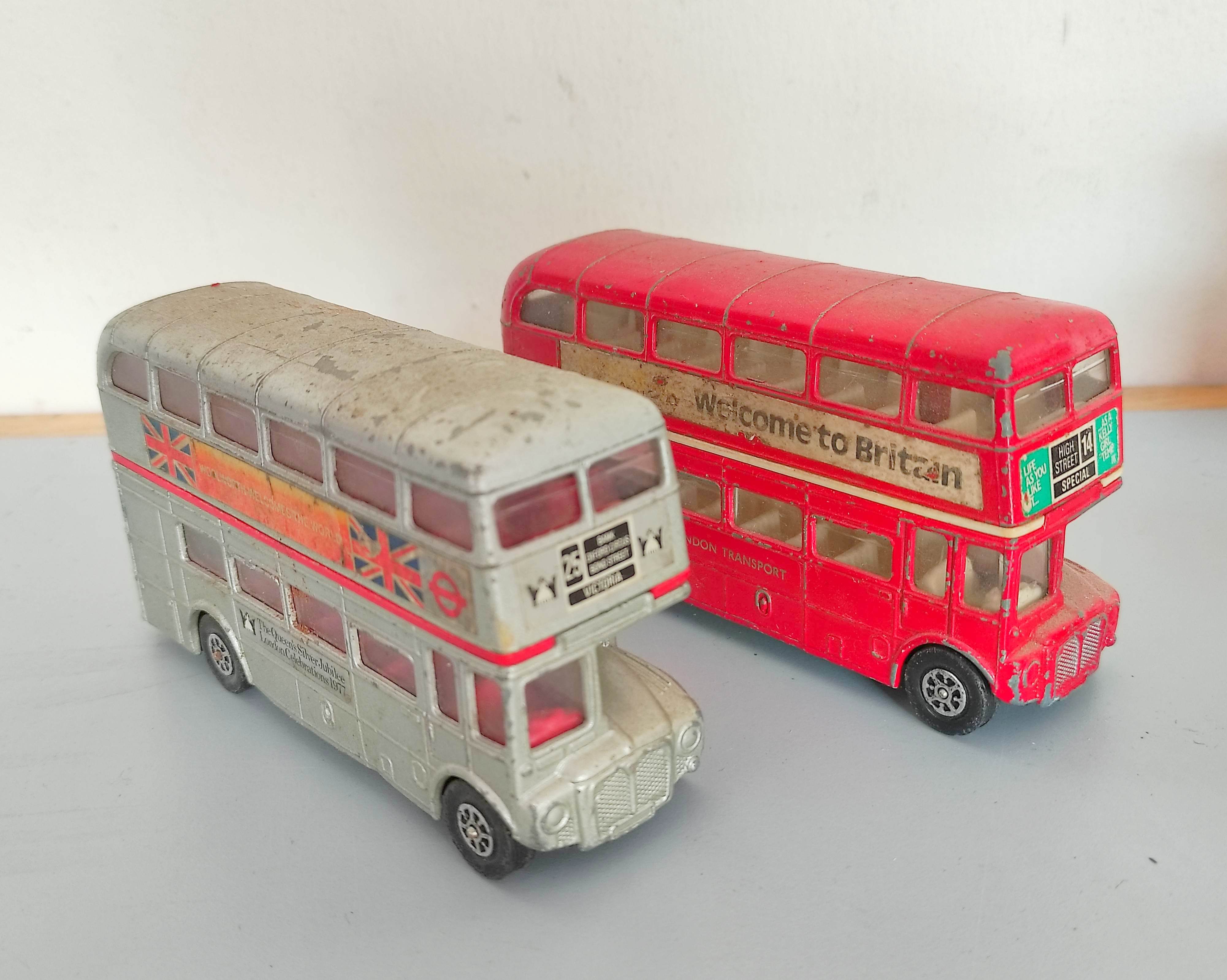 Quantity of loose and boxed vintage model vehicles to include eleven die cast Routemaster model - Image 2 of 6