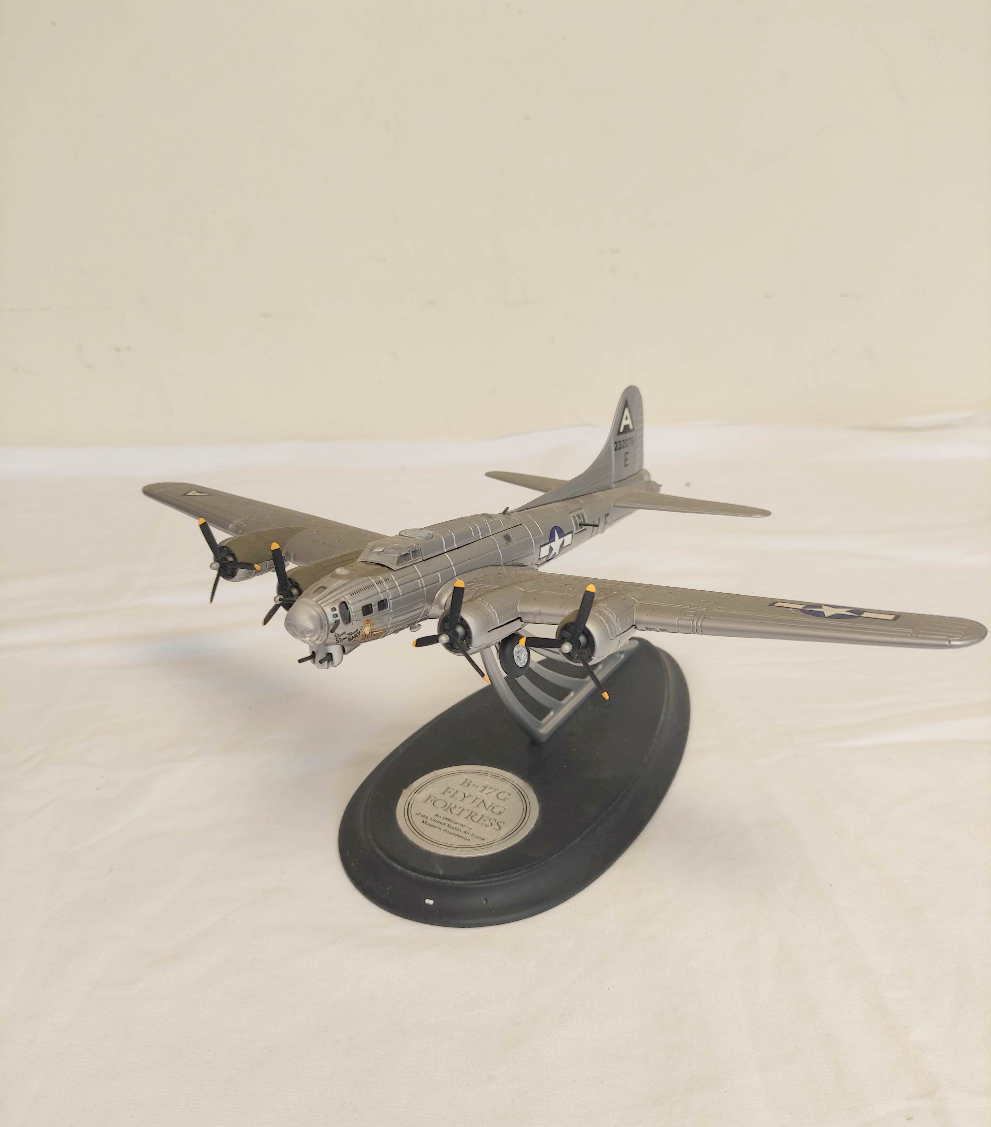 Two boxed Franklin Mint model airplanes comprising of an USAF B17G Flying Fortress & a Spitfire Mk1. - Image 3 of 13