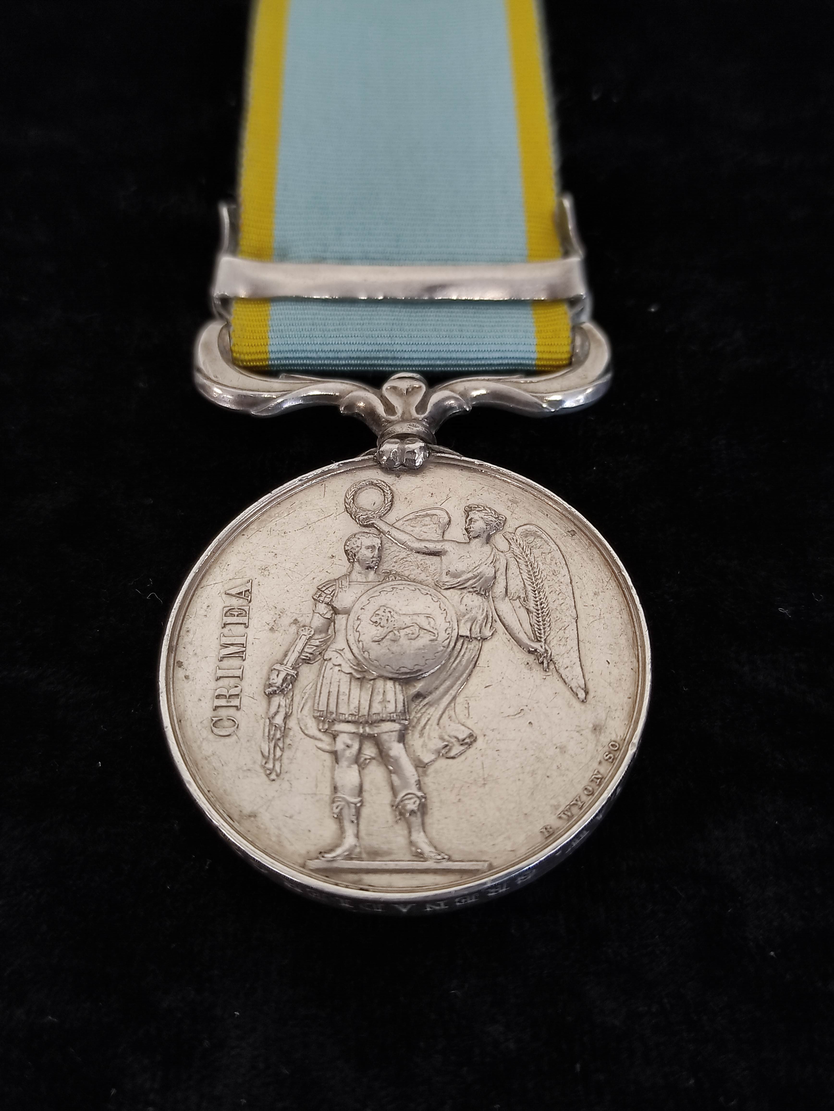 Crimea War- Medal pair to include an 1854 Crimea medal with Sebastopol clasp officially impressed - Image 4 of 12