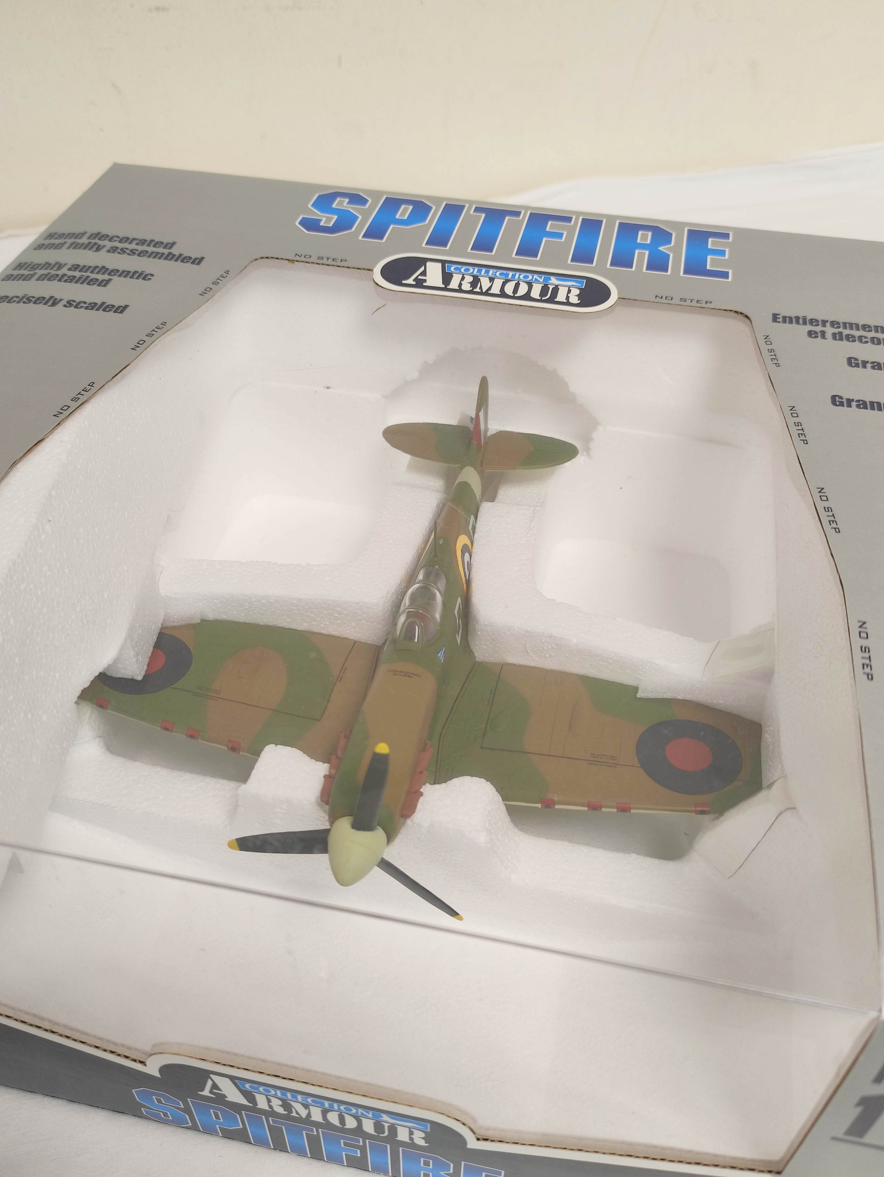 1:48 scale Franklin Mint Armour Collection boxed diecast Spitfire MKV B RAF airplane (98157). Ex - Image 3 of 7