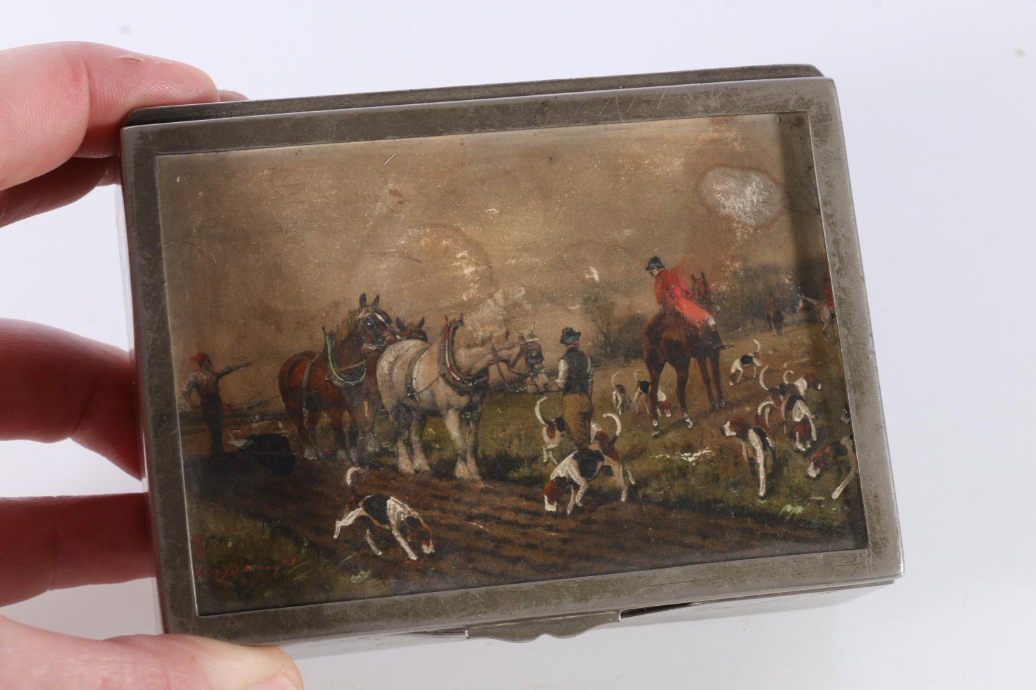 Silver-plated fox hunting scene cigar box after George Wright, with oak lining, 11cm. - Image 2 of 3