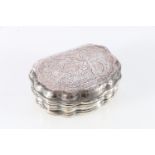 Antique silver table snuff/tobacco box of scalloped shell for, the top depicting a seated bagpiper