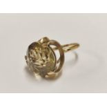 9ct gold dress ring, 8.2g gross.