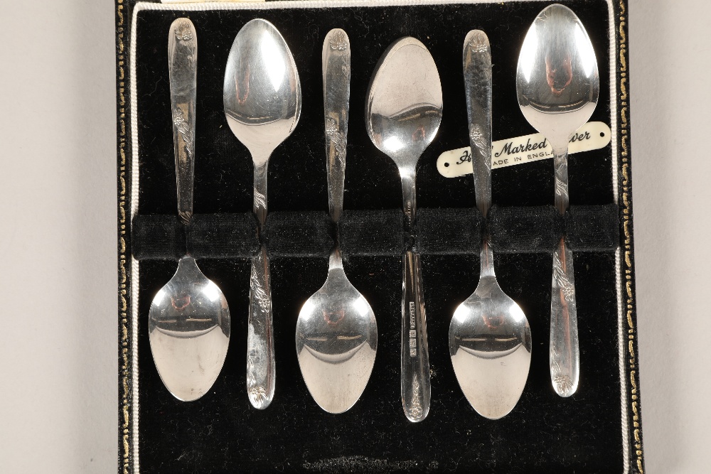 Case set of six hallmarked silver teaspoons; gross weight 72g