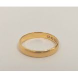 22ct gold band ring, 1820, size 'P', 3.2g.