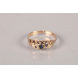9 carat yellow gold sapphire ring; 1.5g