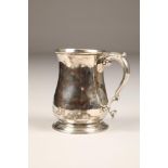 George II silver tankard, baluster form with scroll handle, assay marked, London 1754, Thomas