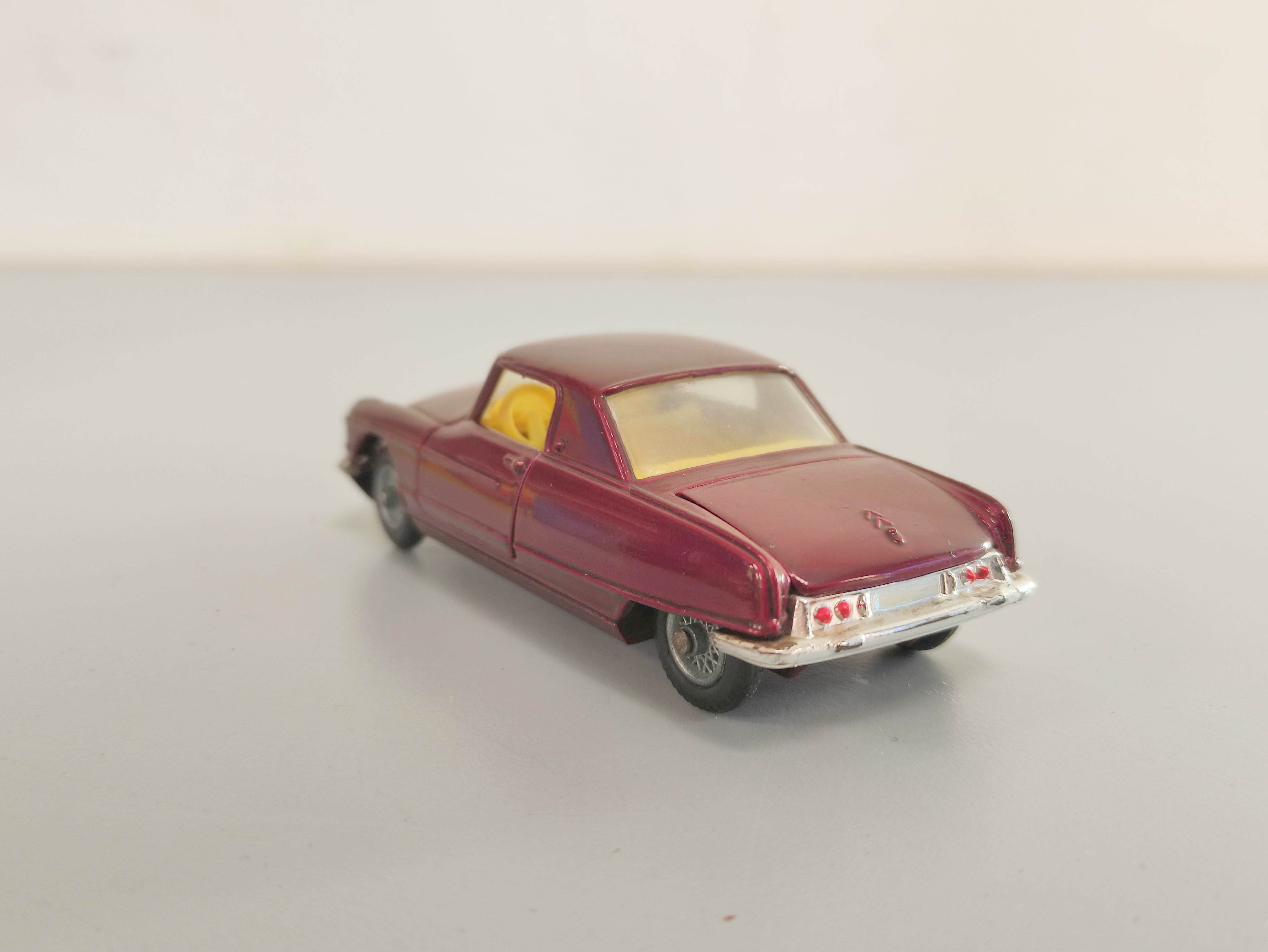 Corgi Toys- Two boxed model vehicles to include Bentley Continental Sports Saloon 224 & Le Dandy - Image 11 of 13