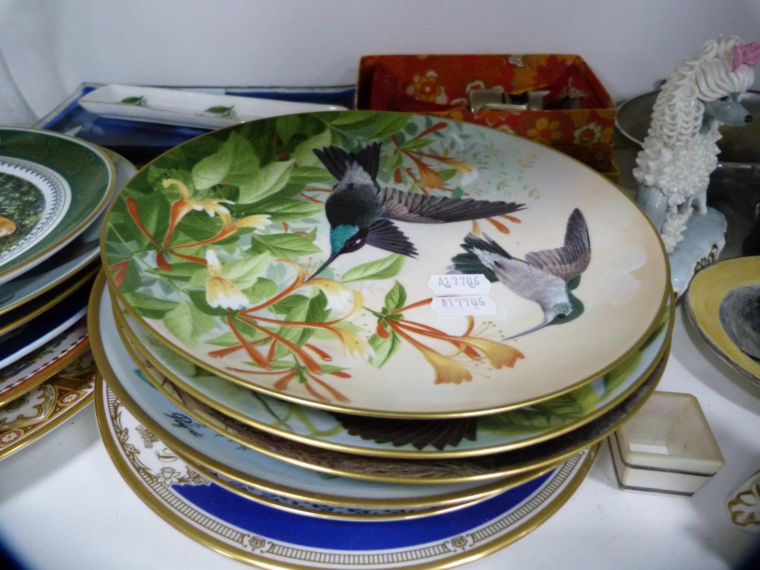 Assorted collector's plates, pair of Alton dog figure groups, designed by Hilarie Dawson, vintage - Image 3 of 6