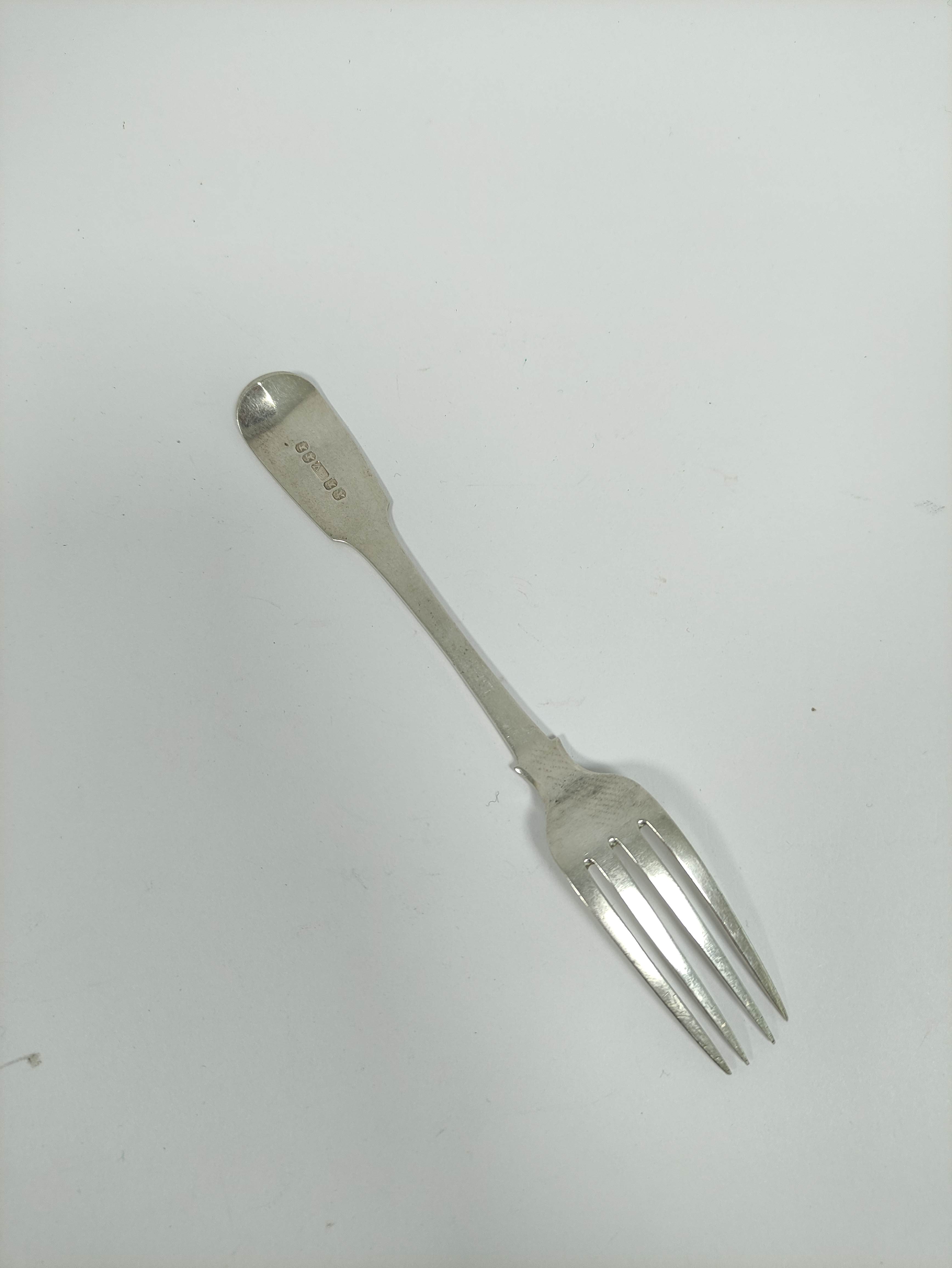 Set of six early 19th century silver dessert forks, fiddle pattern, probably Scottish Provincial - Image 3 of 5