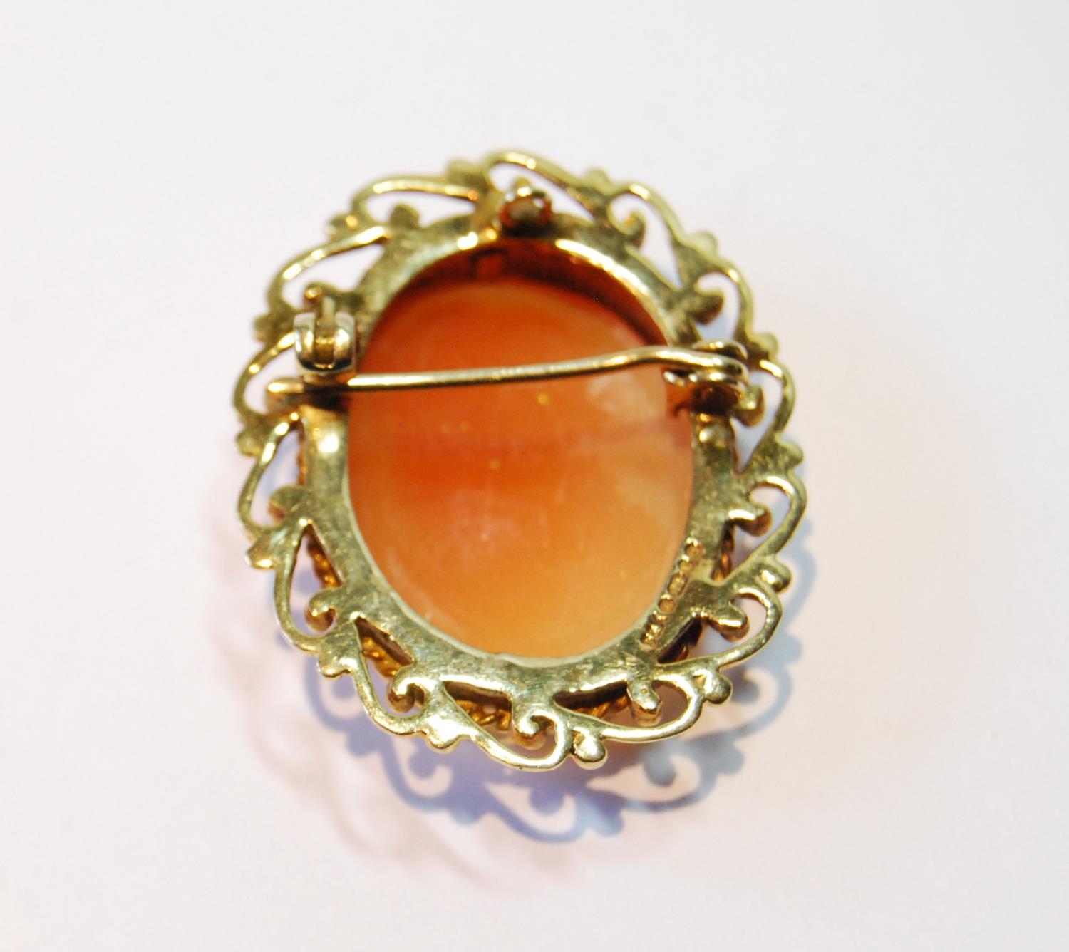 Cameo brooch and a similar ring, both 9ct gold, 10g gross.  (2) - Bild 3 aus 6