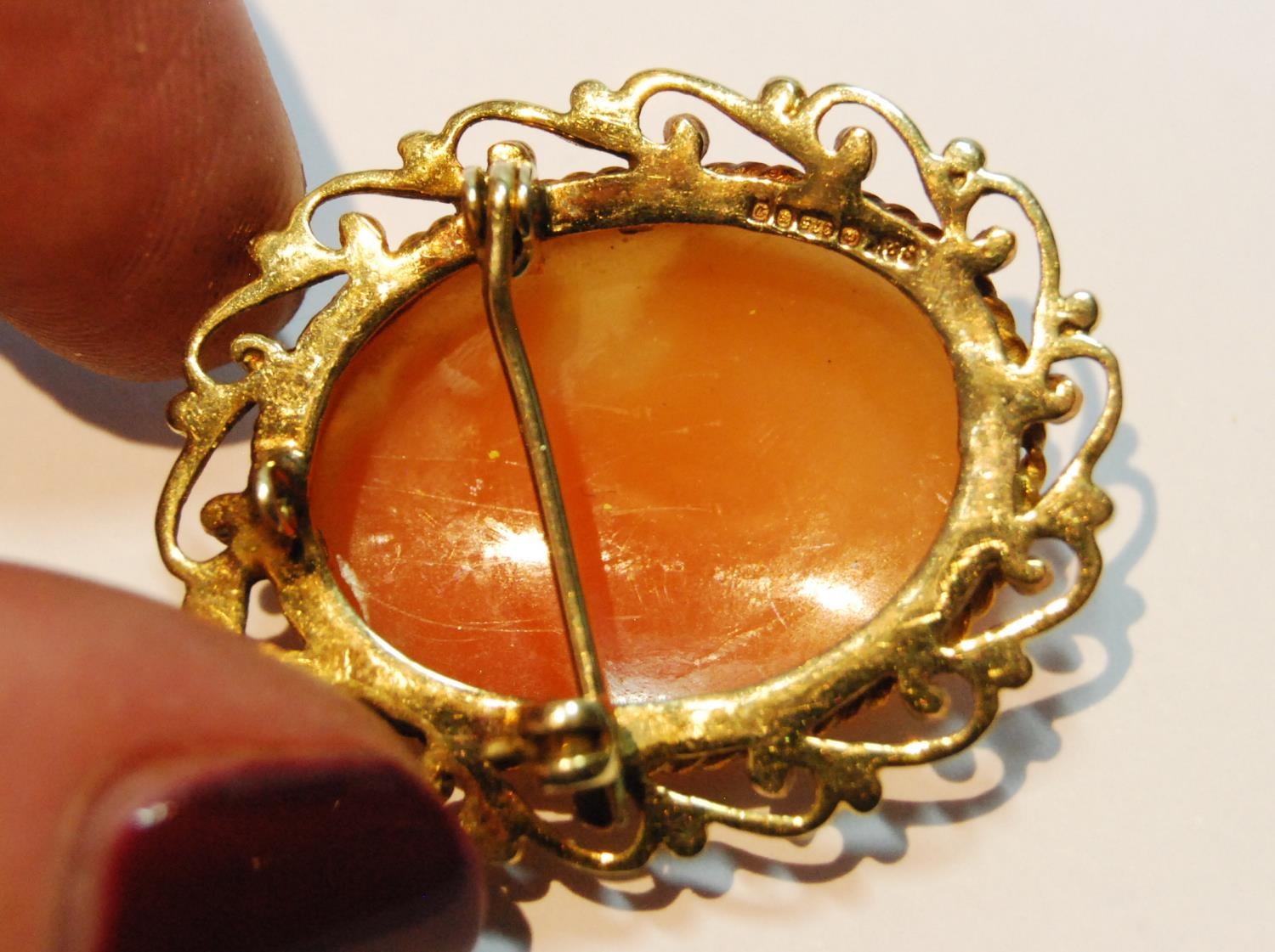 Cameo brooch and a similar ring, both 9ct gold, 10g gross.  (2) - Bild 4 aus 6