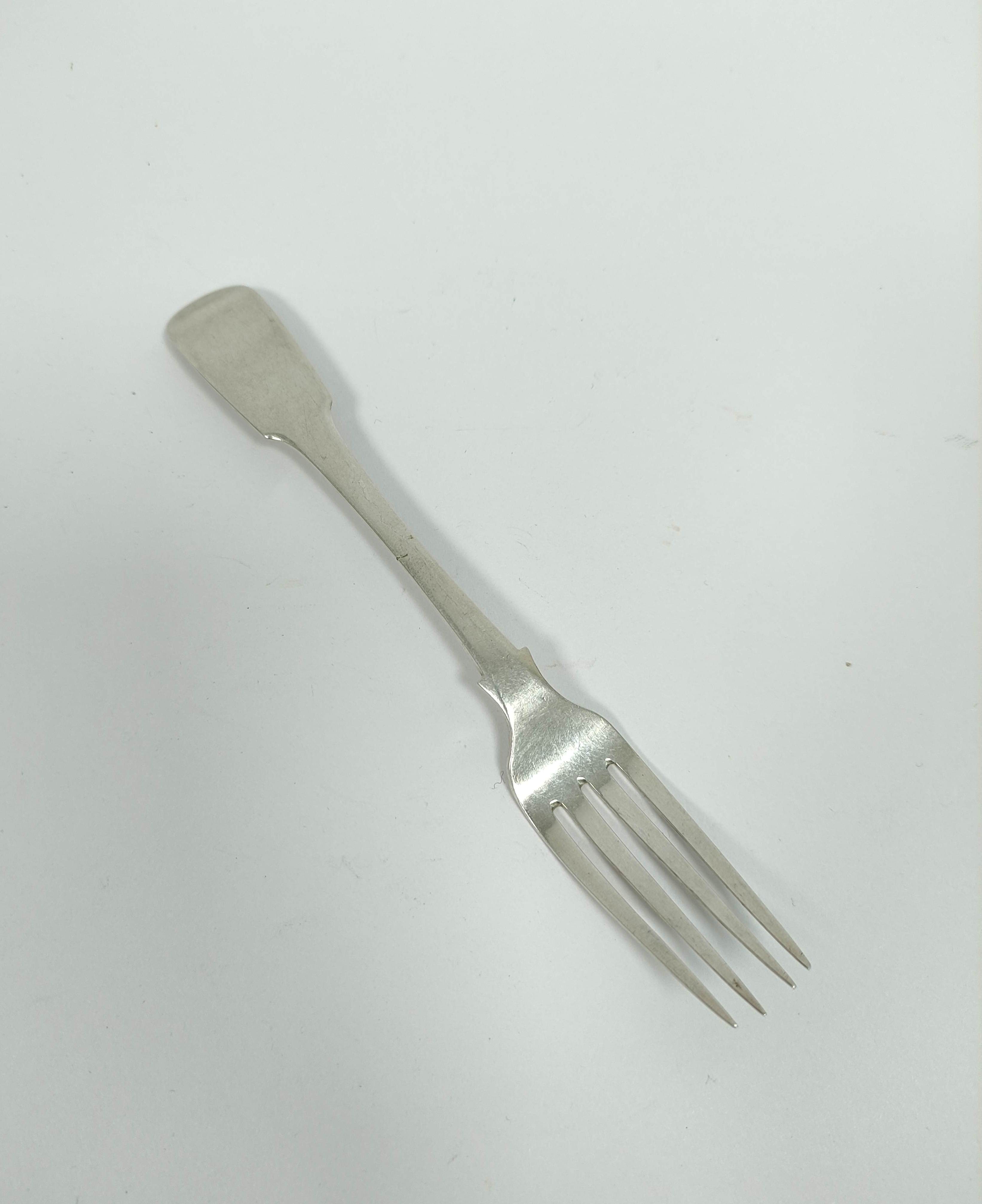 Set of six early 19th century silver dessert forks, fiddle pattern, probably Scottish Provincial - Image 2 of 5