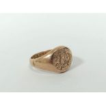 9ct gold signet ring, monogrammed, 8.5g, size 'T'.
