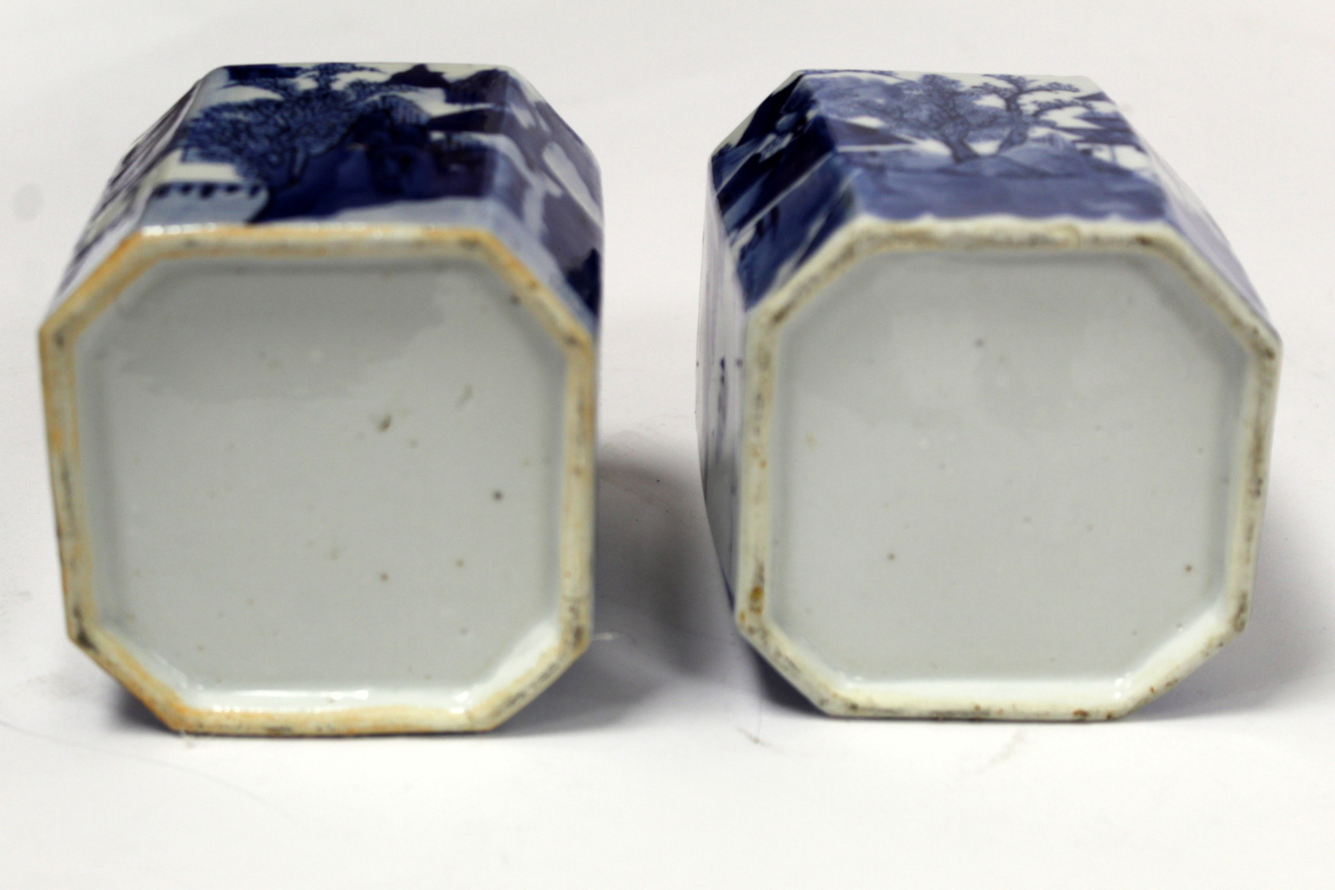 Pair of 18th century Chinese blue and white tea caddies of chamfered square form, the continuous - Image 7 of 20