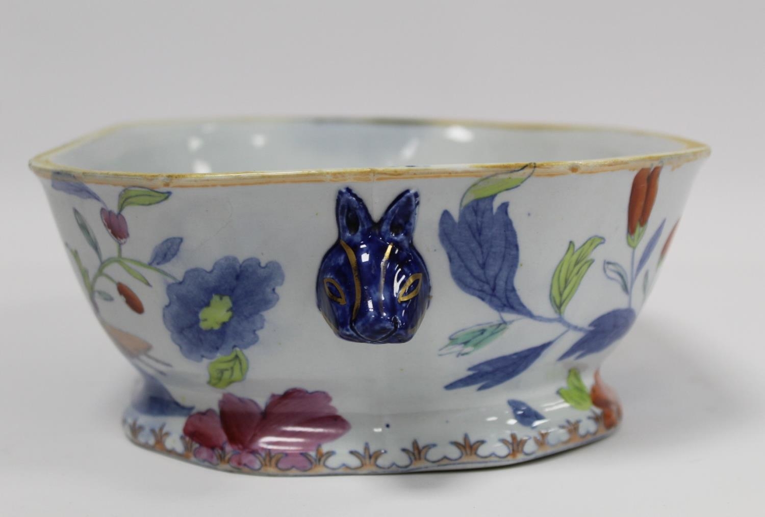 Five pieces of early 19th century Masons Ironstone "Indian Grasshopper" dinnerware comprising: large - Image 11 of 31