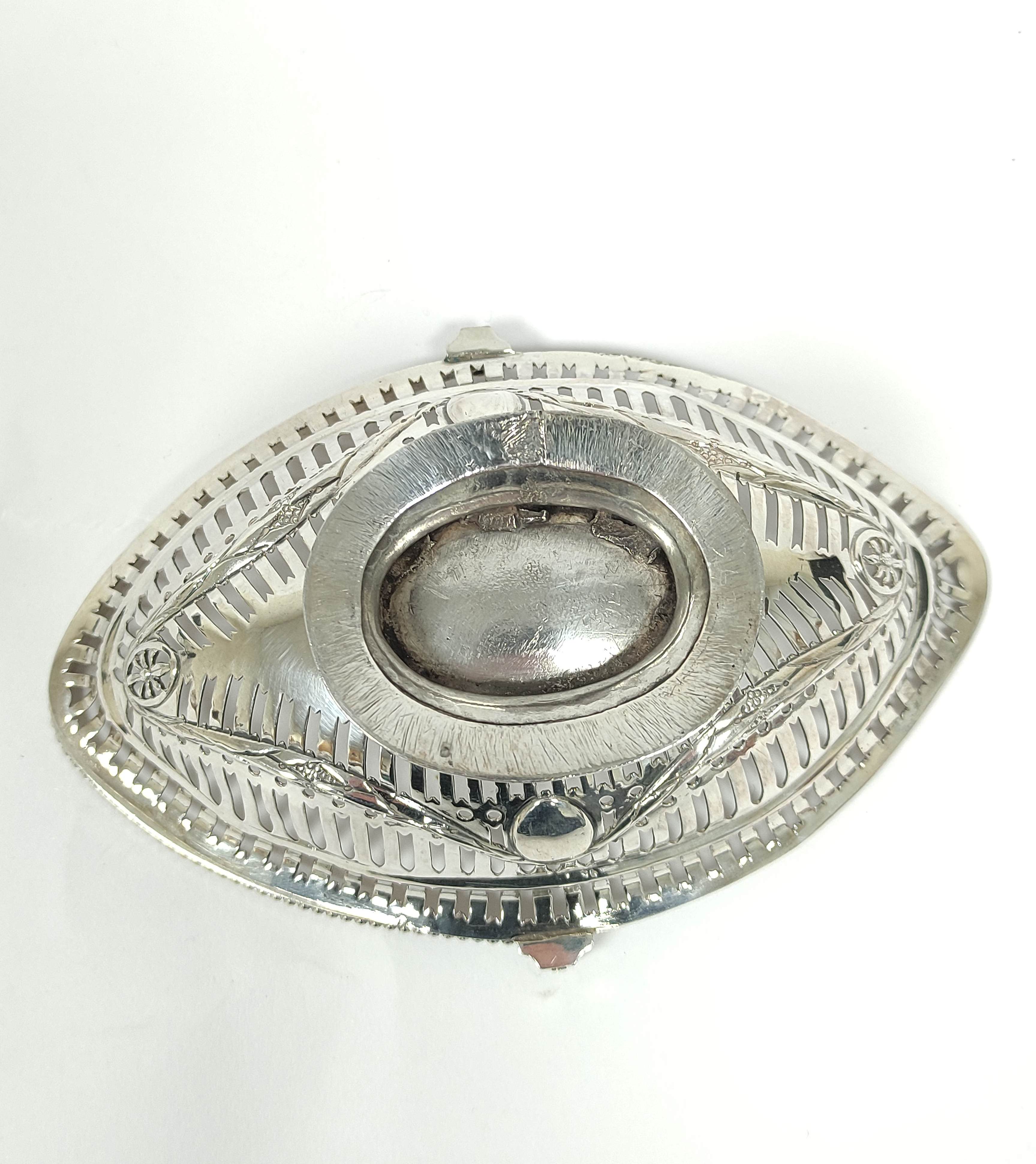 Attractive pair of oval sweetmeat baskets of Neo Classical style, with pierced and embossed swags - Image 3 of 4