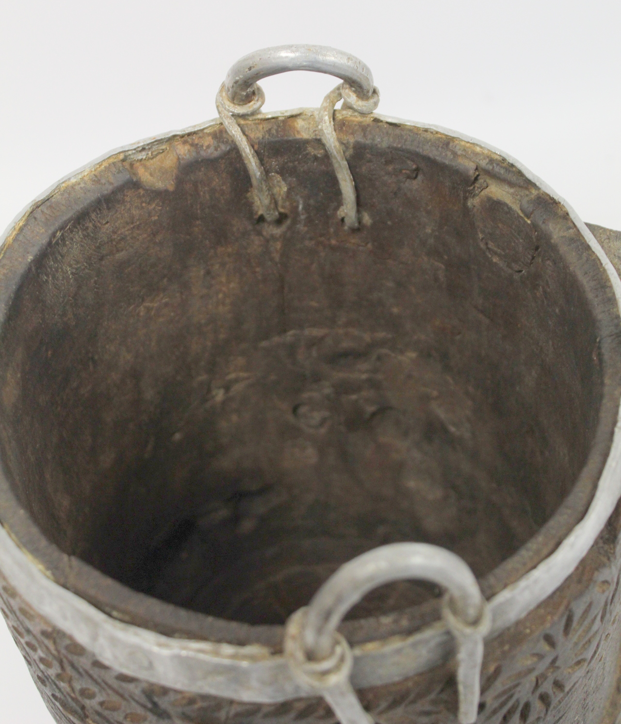 Antique Nepalese or Tibetan yak milk pot with metal banding to rim and foot, metal carrying loops, - Image 8 of 14