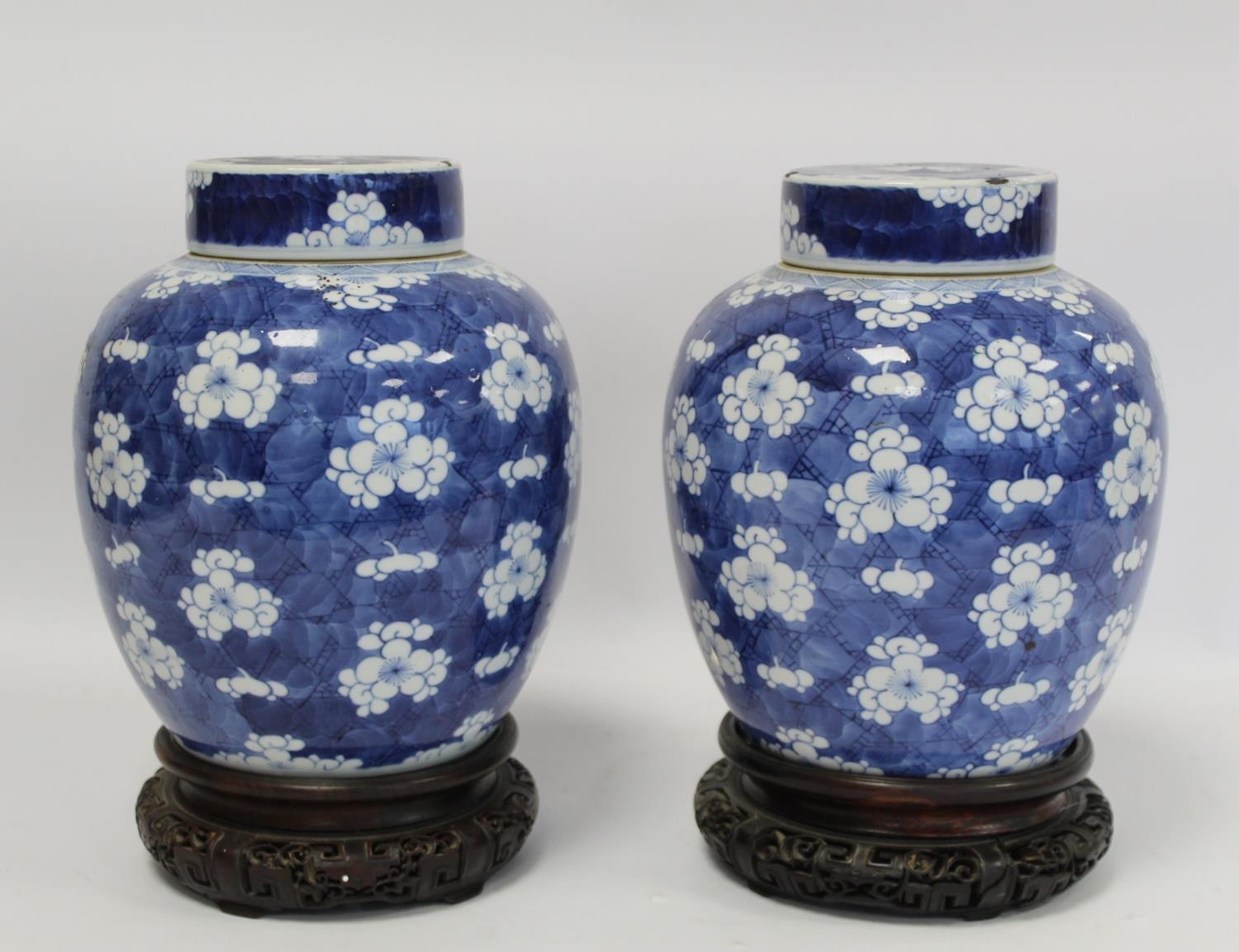 Pair of 19th century Chinese porcelain covered ginger jars of ovoid form with underglaze blue - Image 3 of 28