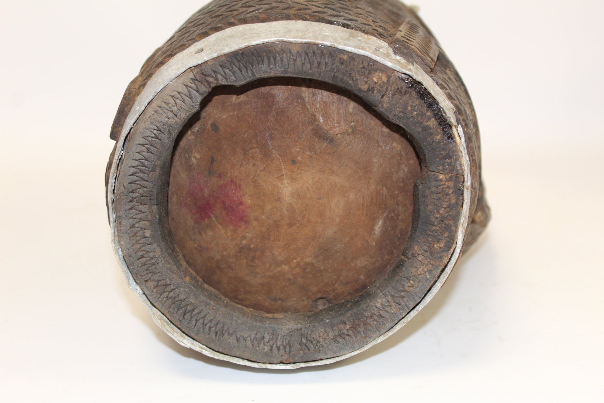 Antique Nepalese or Tibetan yak milk pot with metal banding to rim and foot, metal carrying loops, - Image 14 of 14