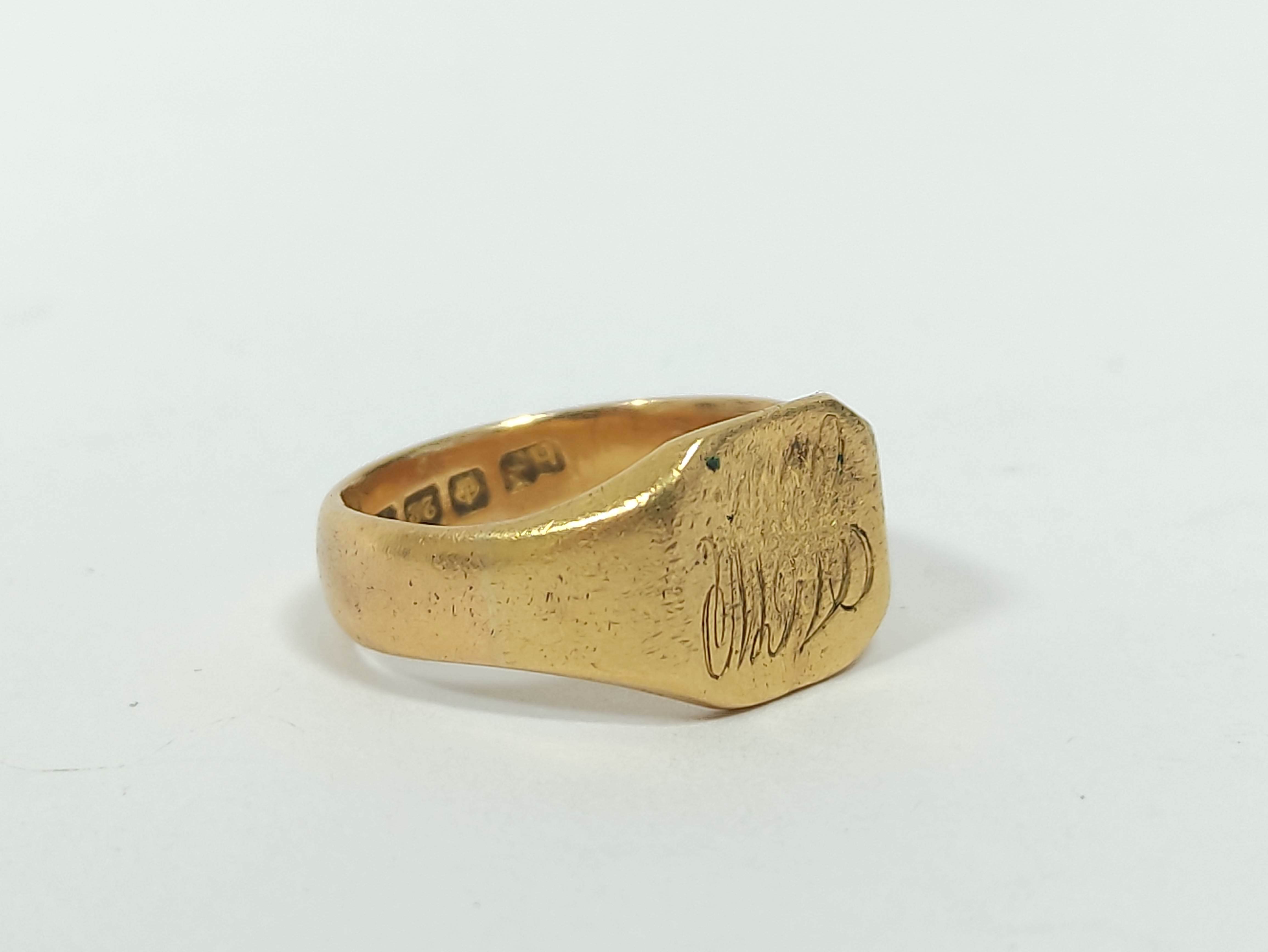 22ct gold signet ring, monogrammed, 10.4g, size 'S'.