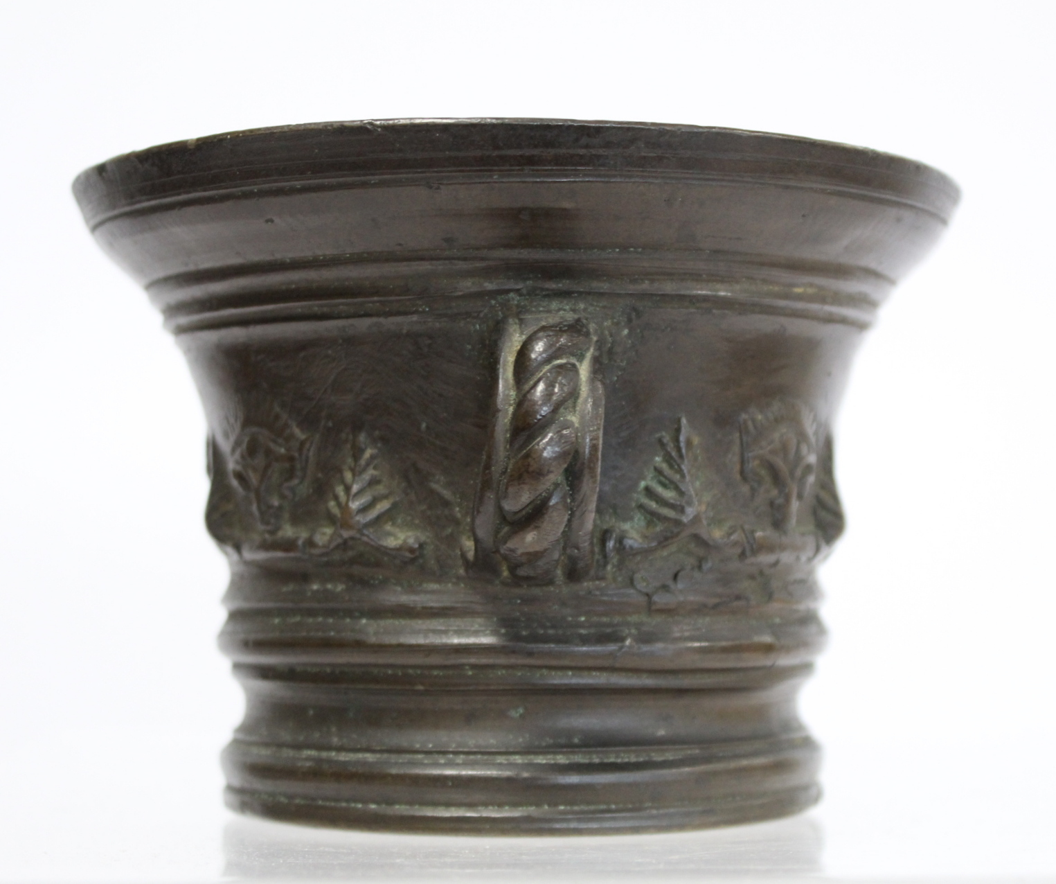 17th century bronze mortar and pestle, the mortar of flared circular form with single rope twist - Image 4 of 7