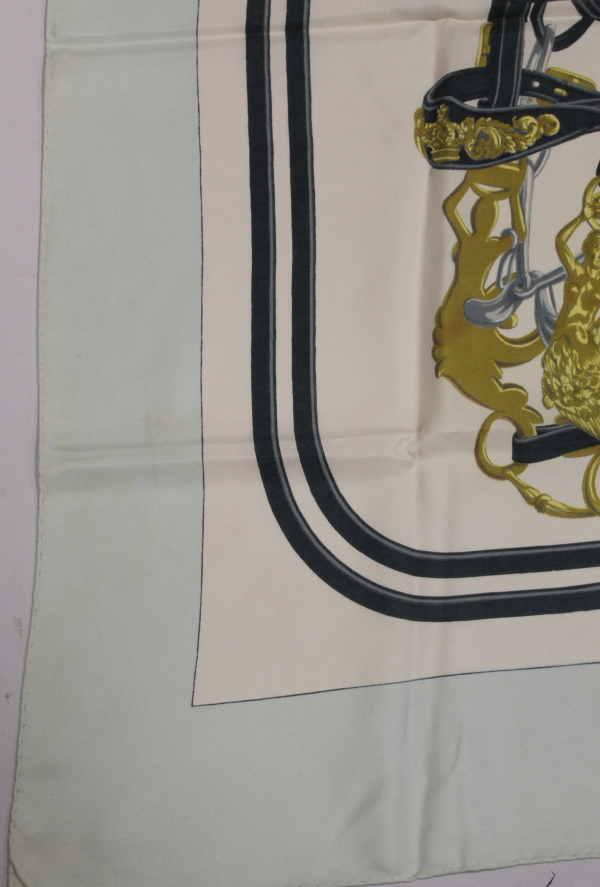 Hermès vintage silk "Brides de Gala" scarf designed by Hugo Grygkar, first issued 1957, with pale - Bild 8 aus 8