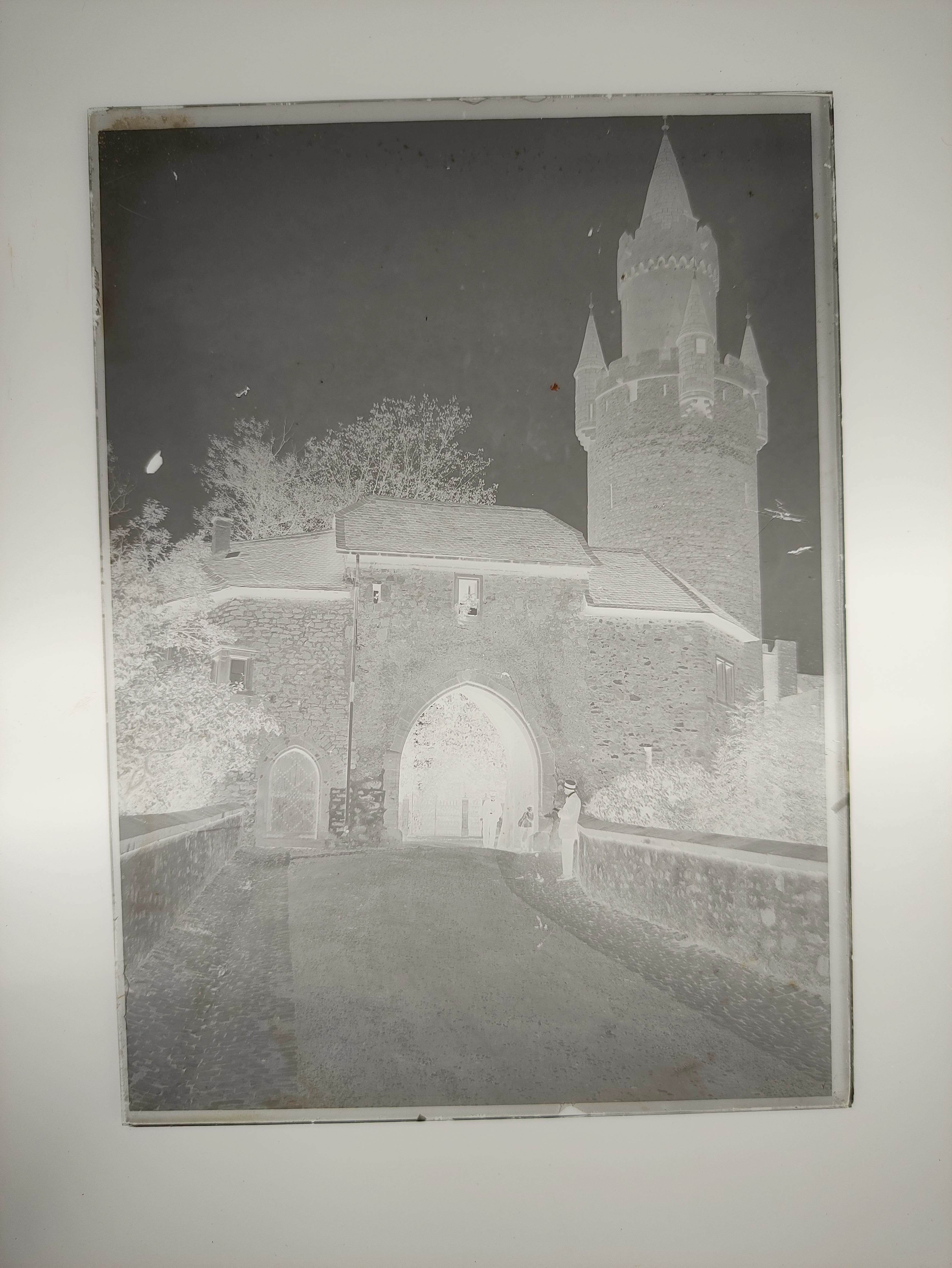 Two boxes of glass negatives relating to the German Municipality Nauheim, possibly taken by Hubert - Image 3 of 7