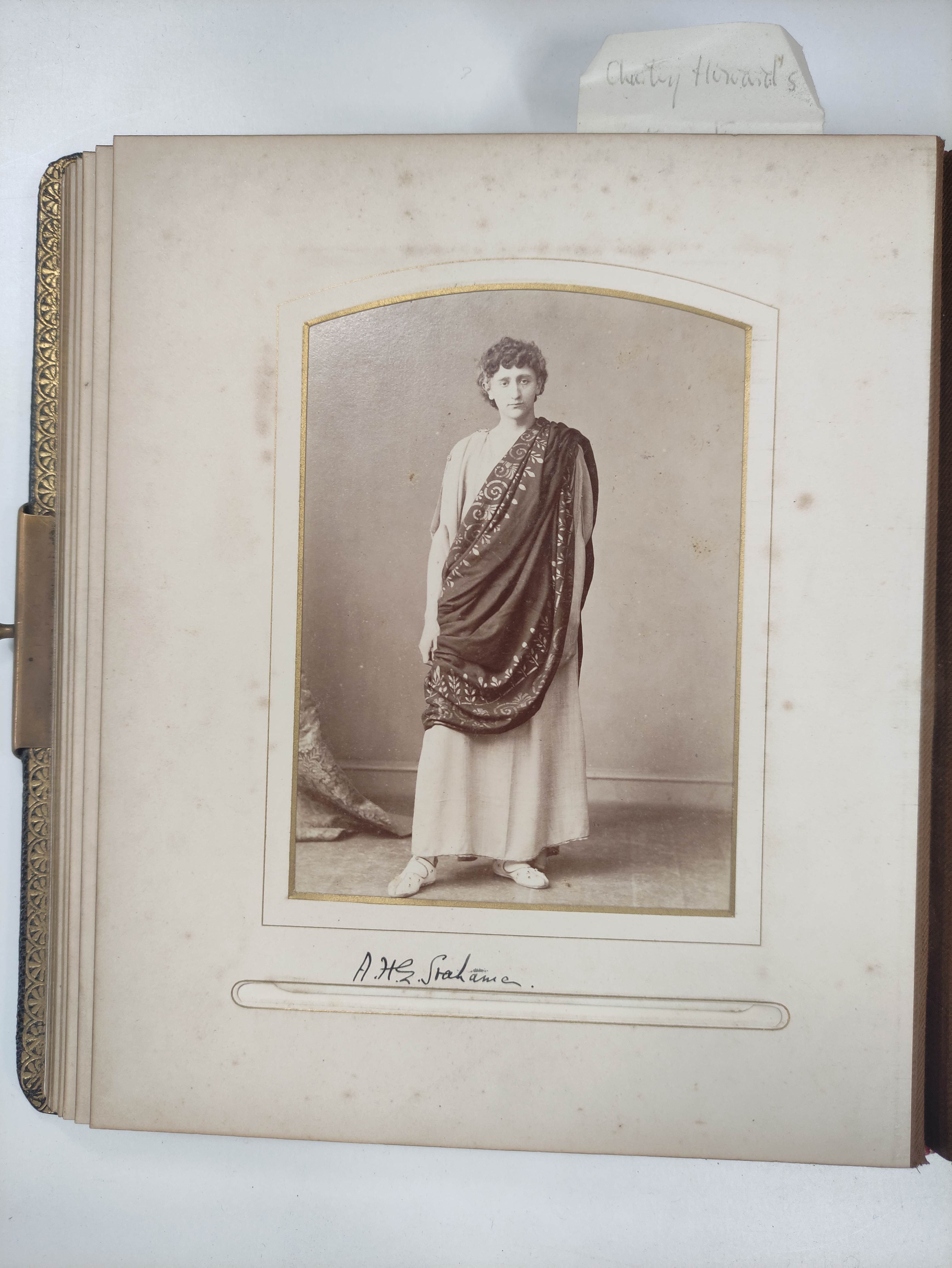 Photographs. Photograph album belonging to Charles Howard, containing a large collection of 19th - Bild 6 aus 15