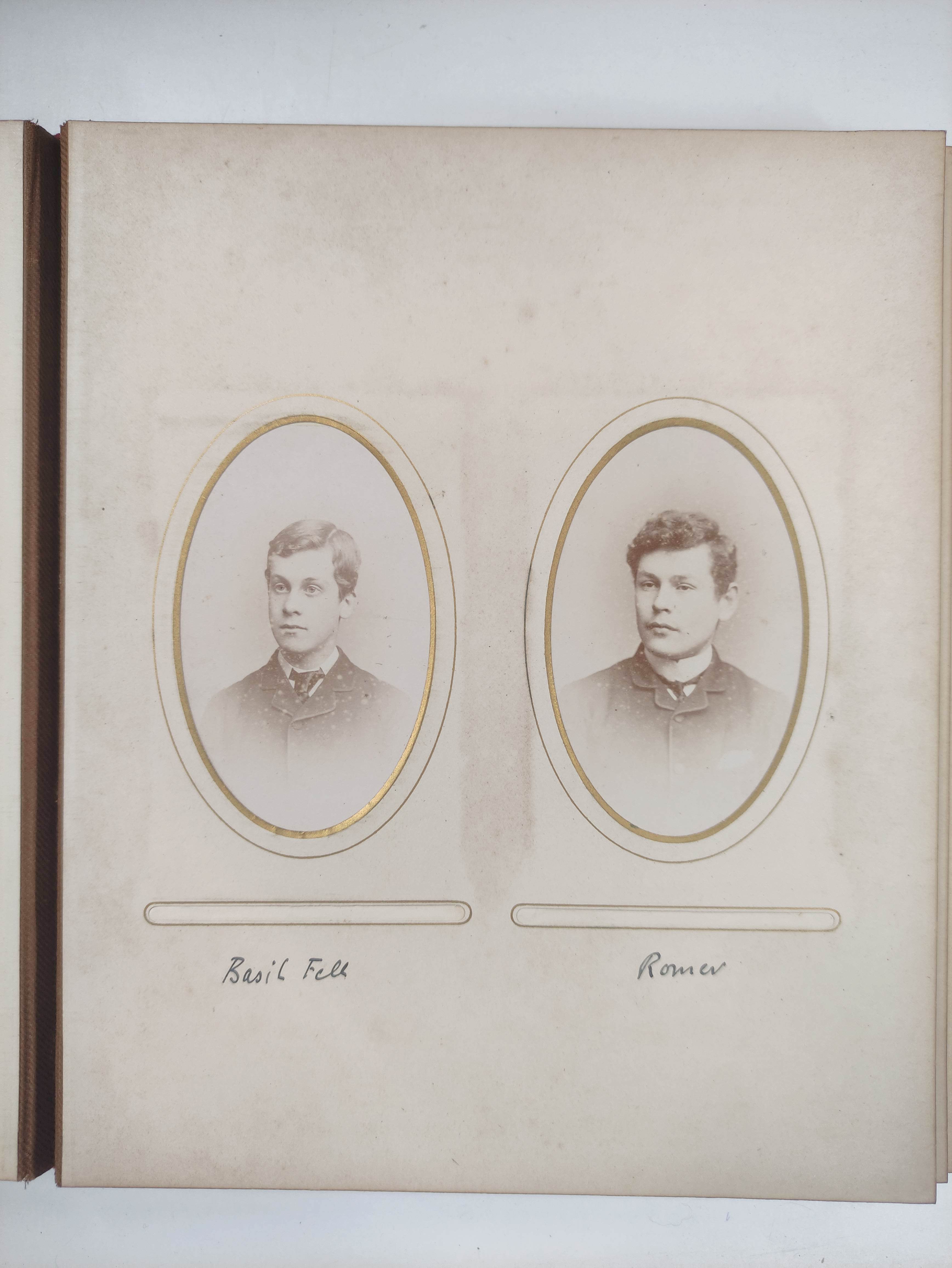 Photographs. Photograph album belonging to Charles Howard, containing a large collection of 19th - Bild 2 aus 15