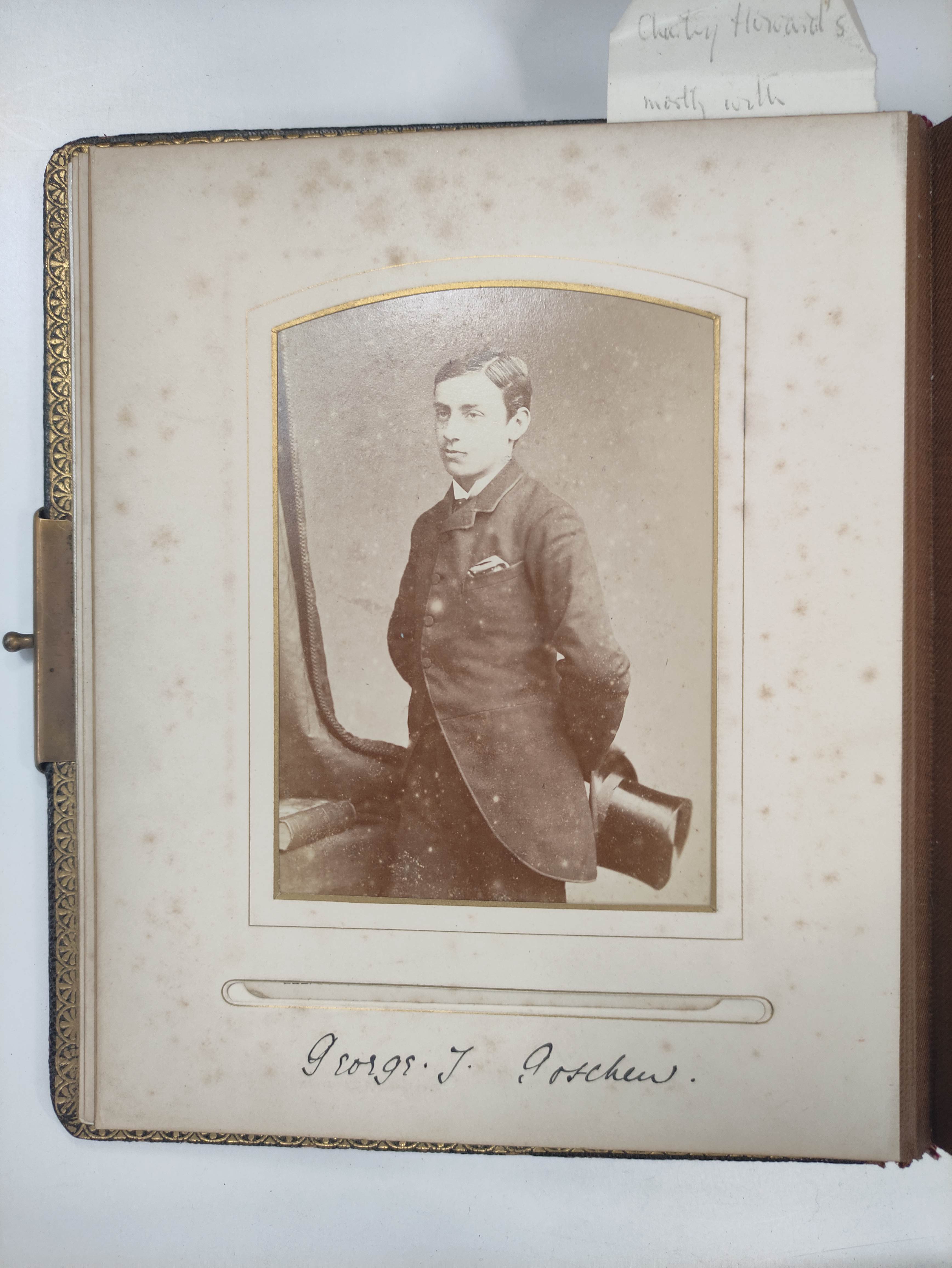 Photographs. Photograph album belonging to Charles Howard, containing a large collection of 19th - Bild 9 aus 15