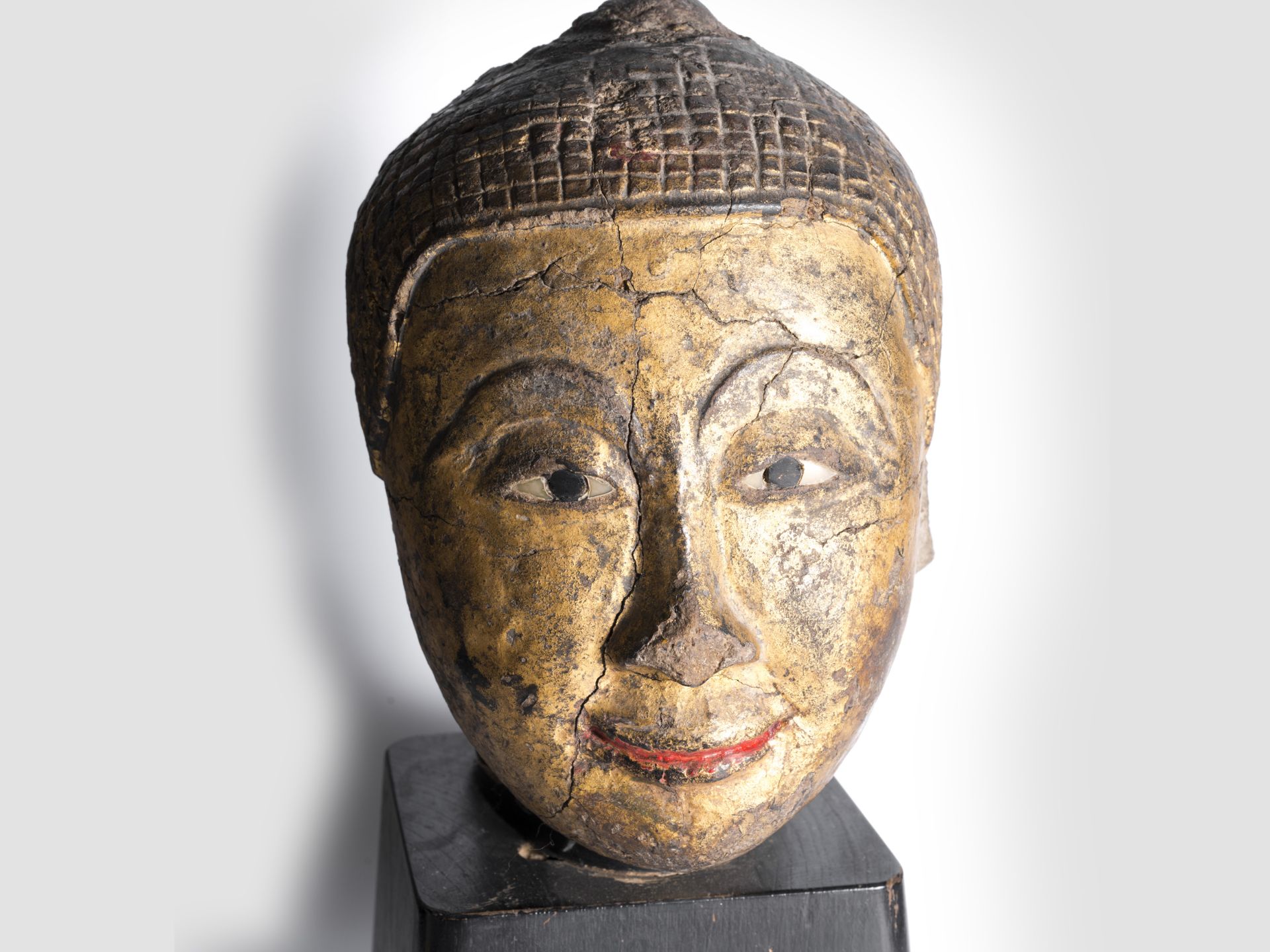 Buddhakopf, Südostasien / Thailand oder umgebung, 16. – 18. Jahrhundert - Bild 4 aus 5