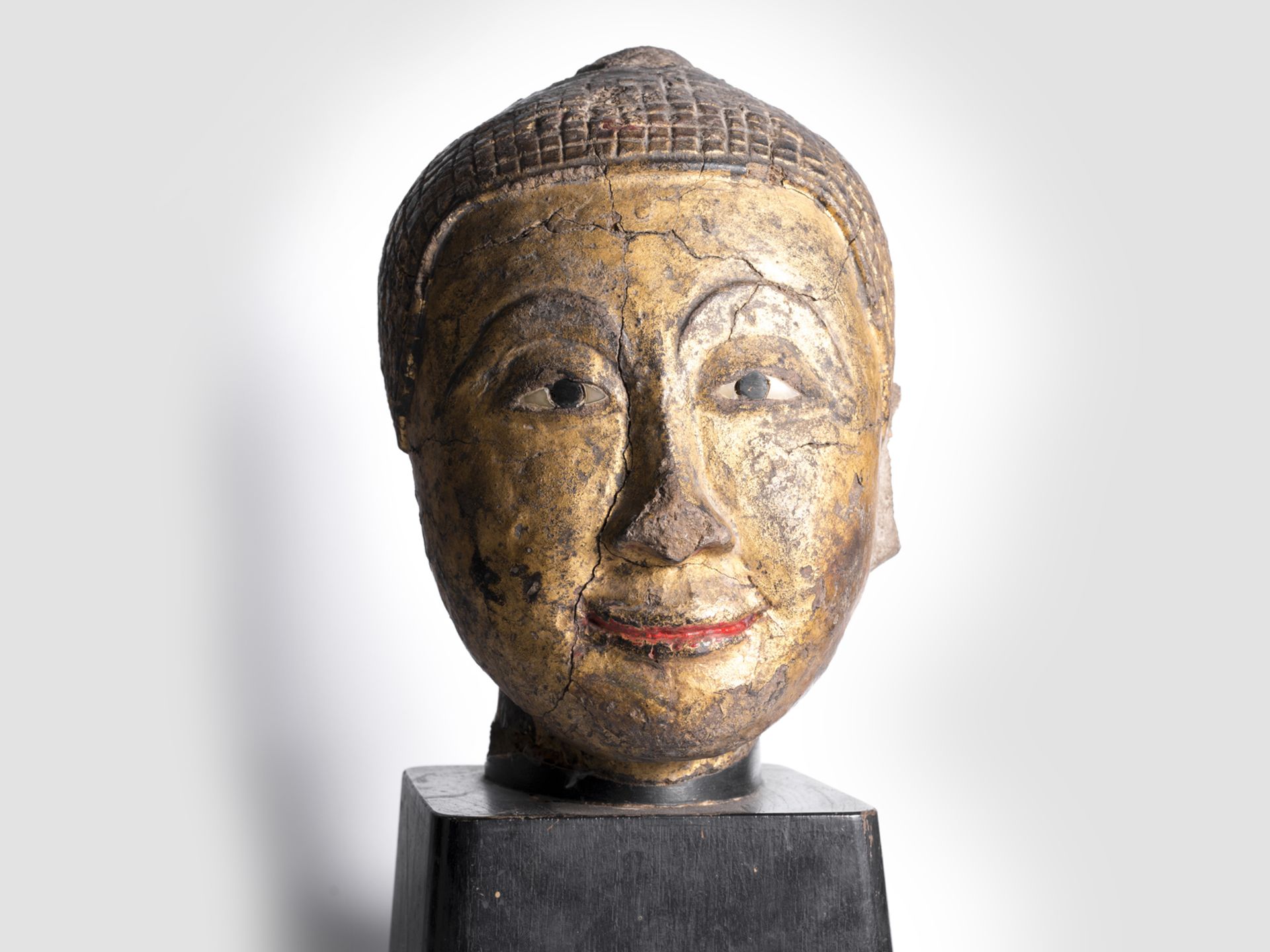 Buddhakopf, Südostasien / Thailand oder umgebung, 16. – 18. Jahrhundert - Bild 2 aus 5