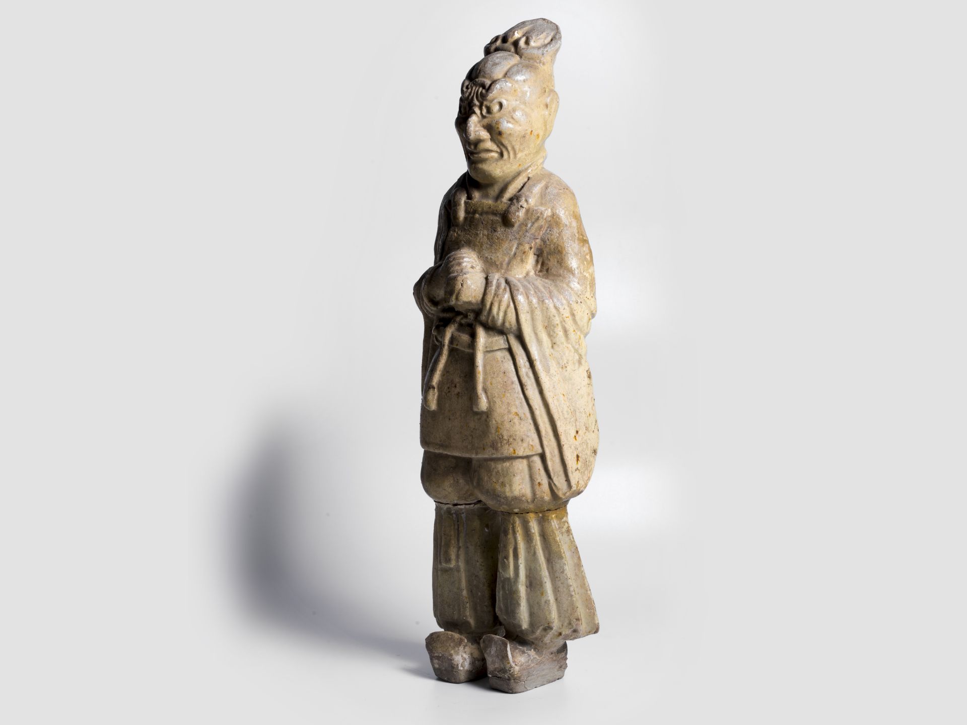 Grabwächter – Sui Dynastie, Grabwächter mit strohgelber Glasur, China, 581 – 618 v. Chr. - Bild 6 aus 7