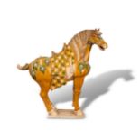 Terrakotta Pferd, Im Stil der chinesischen Tang Dynastie, Um 1900/50